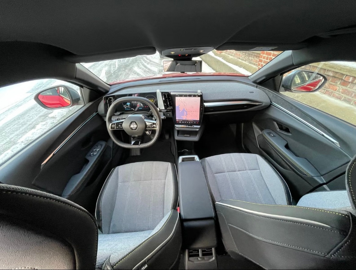Renault Mégane E-TECH 60 kWh, 218hp, 2022