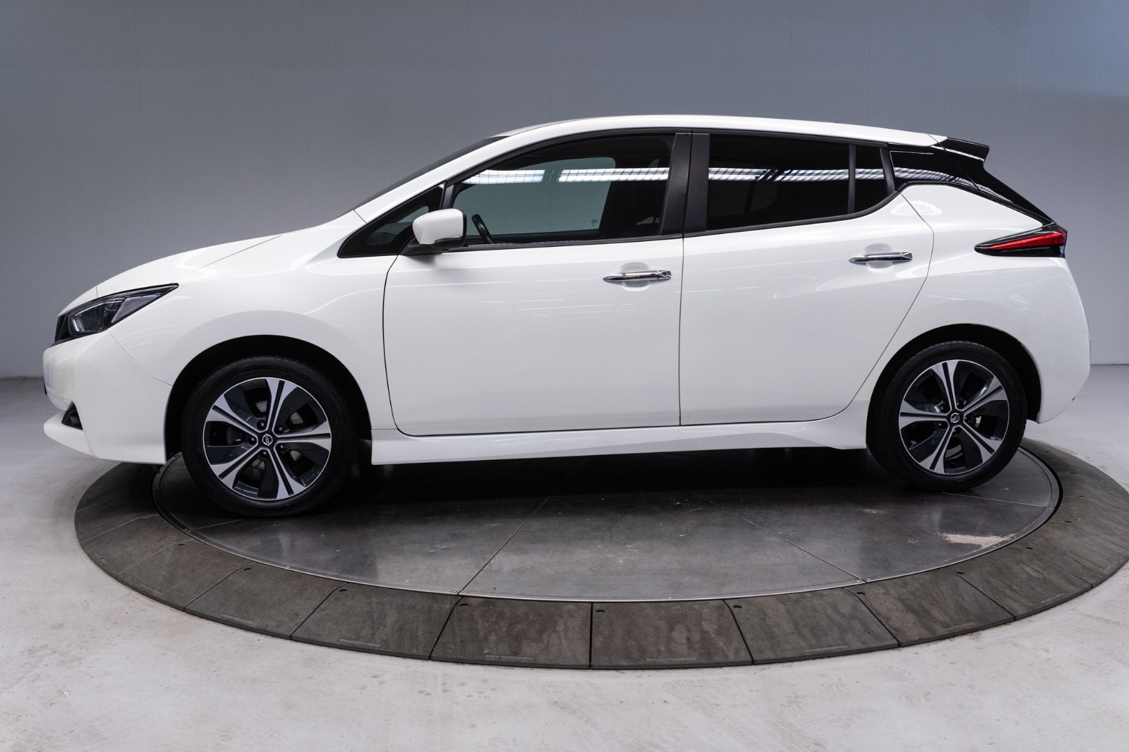 Nissan Leaf e+, 217ps, 2021
