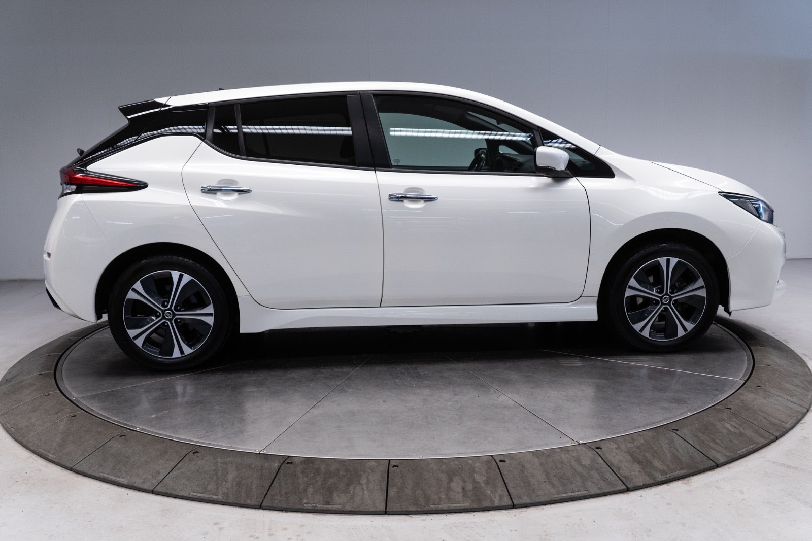 Nissan Leaf e+, 217ps, 2021