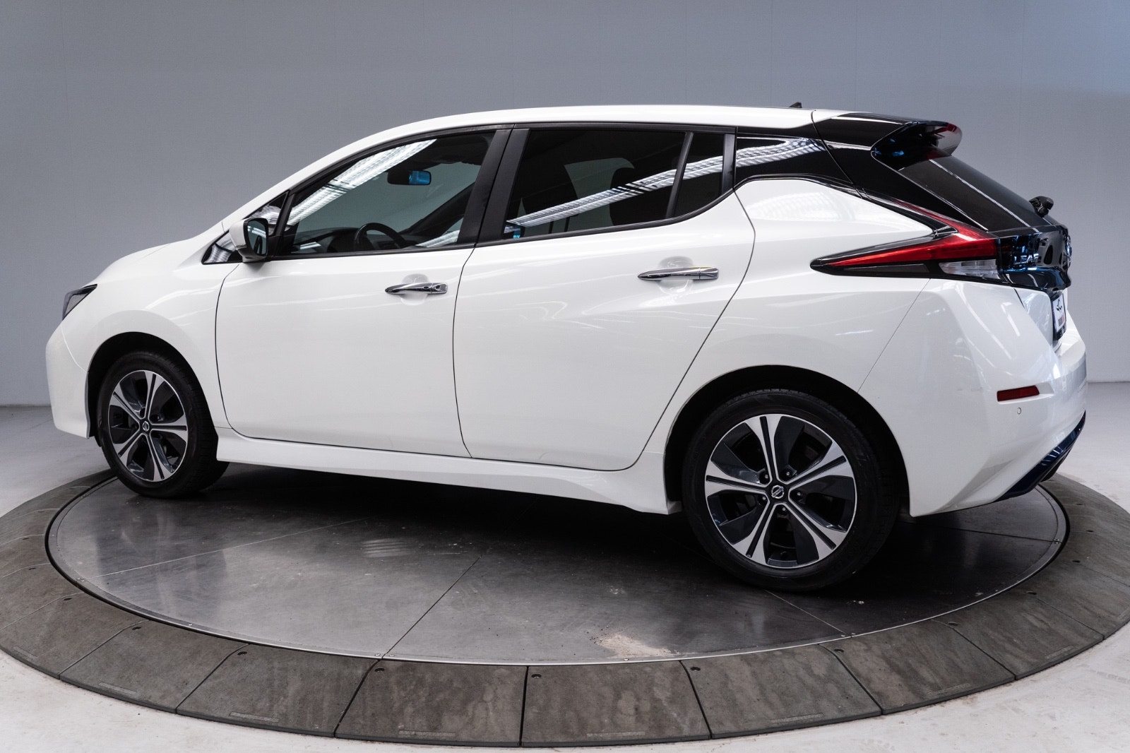 Nissan Leaf e+, 217ps, 2021