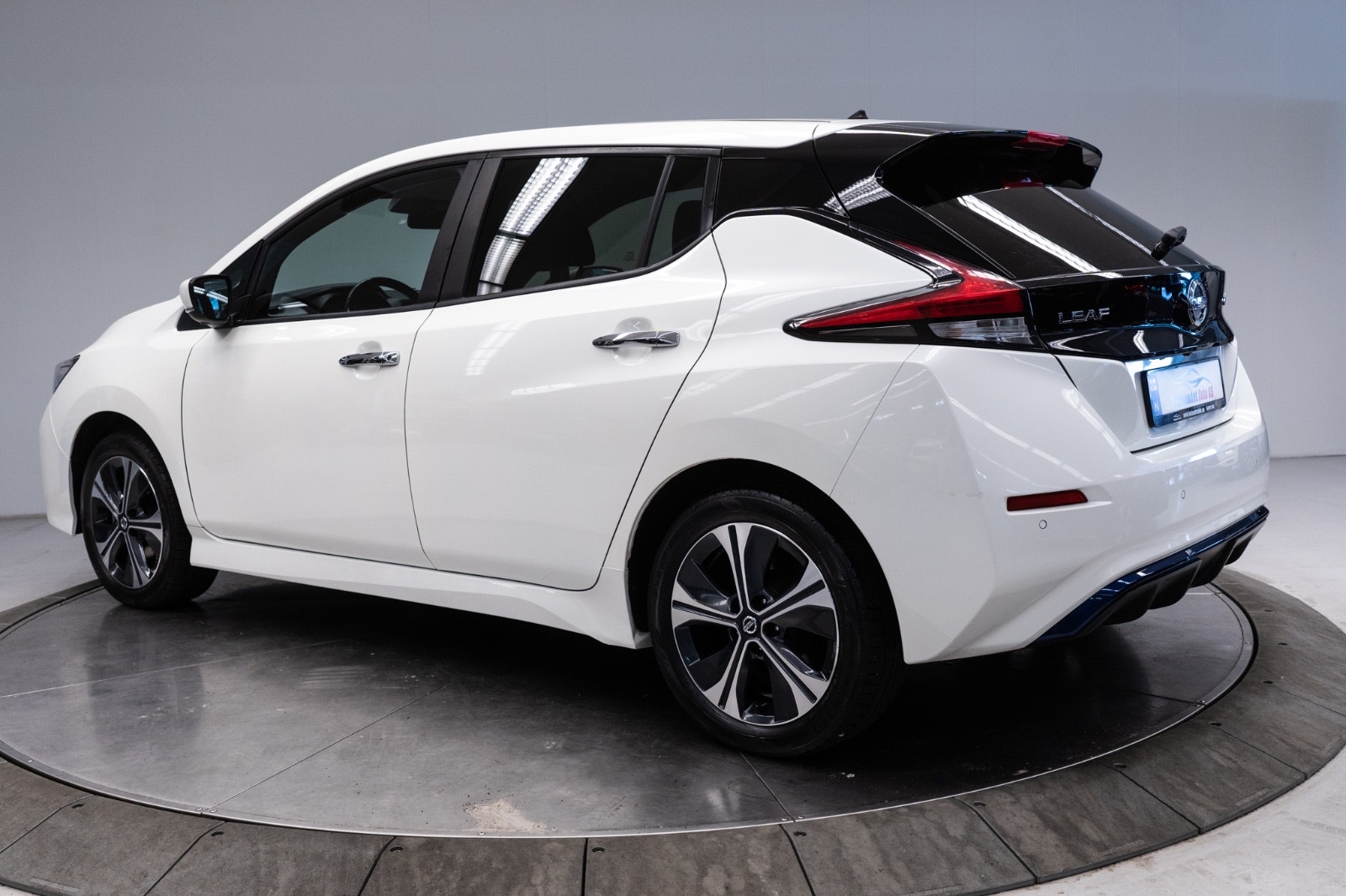 Nissan Leaf e+, 217ps, 2021
