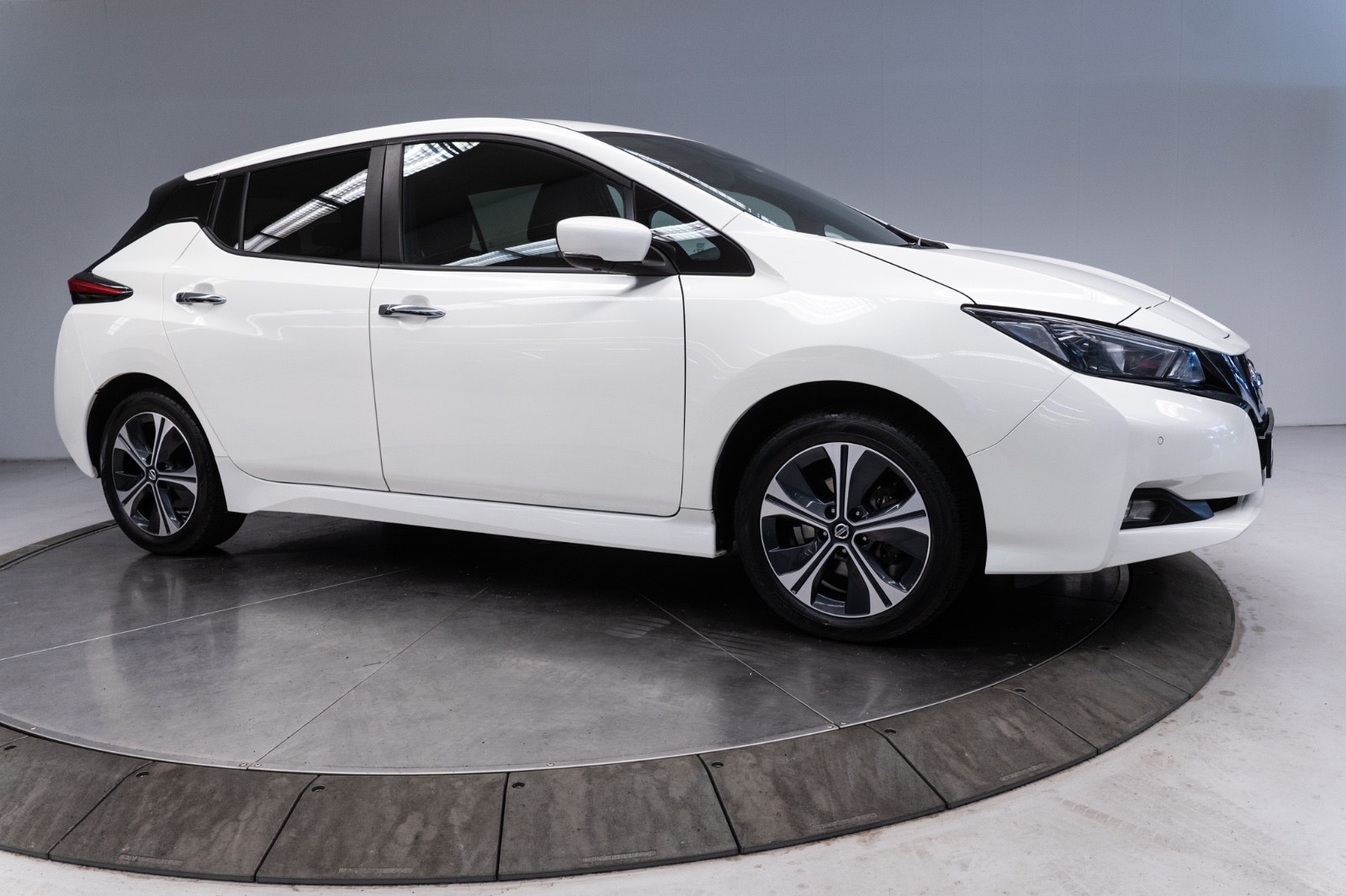 Nissan Leaf e+, 217ps, 2021