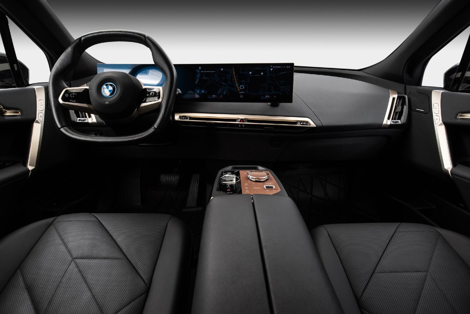 BMW iX xDrive50, 524hk, 2023