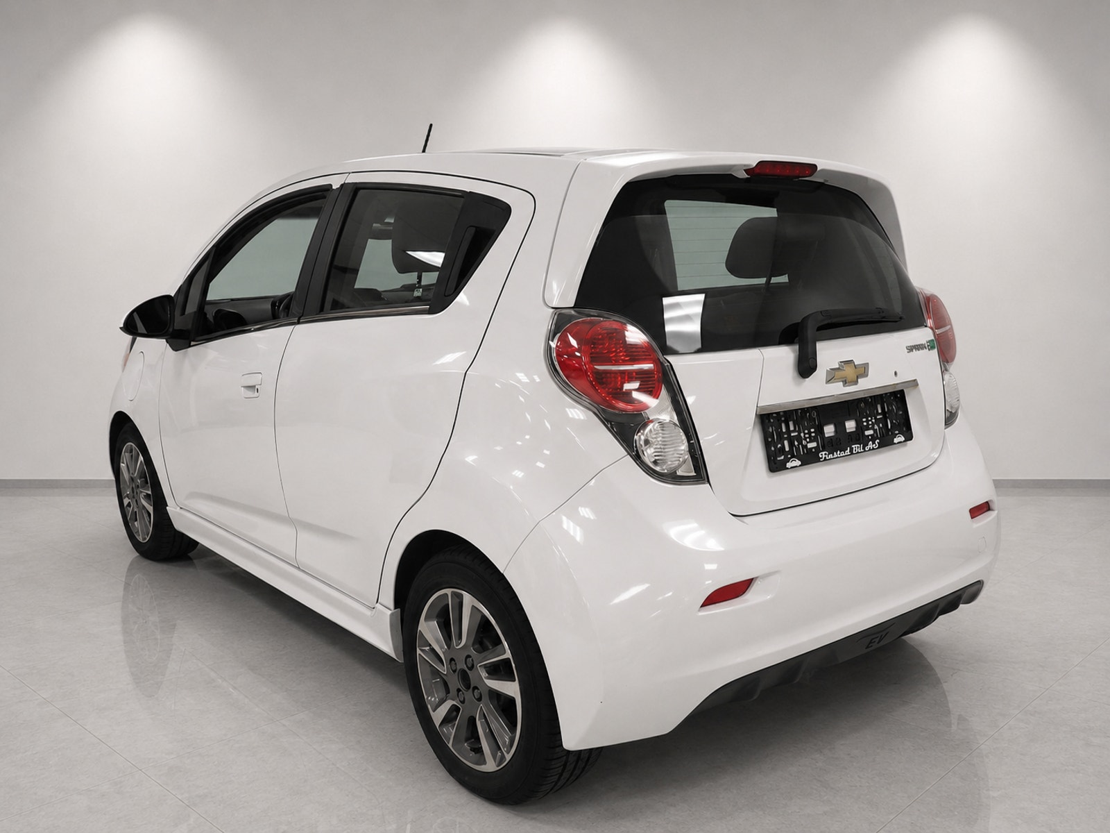 Chevrolet Spark EV, 142hp, 2015