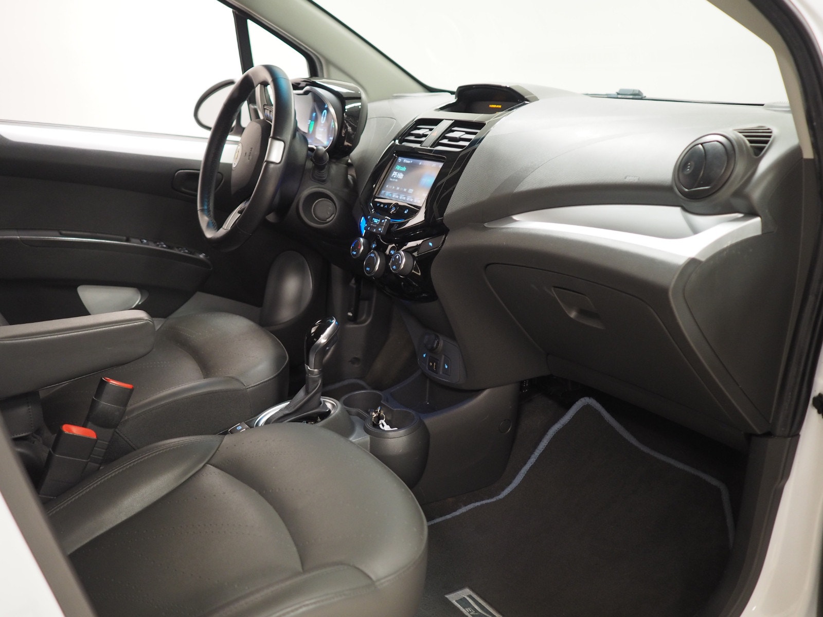 Chevrolet Spark EV, 142hp, 2015