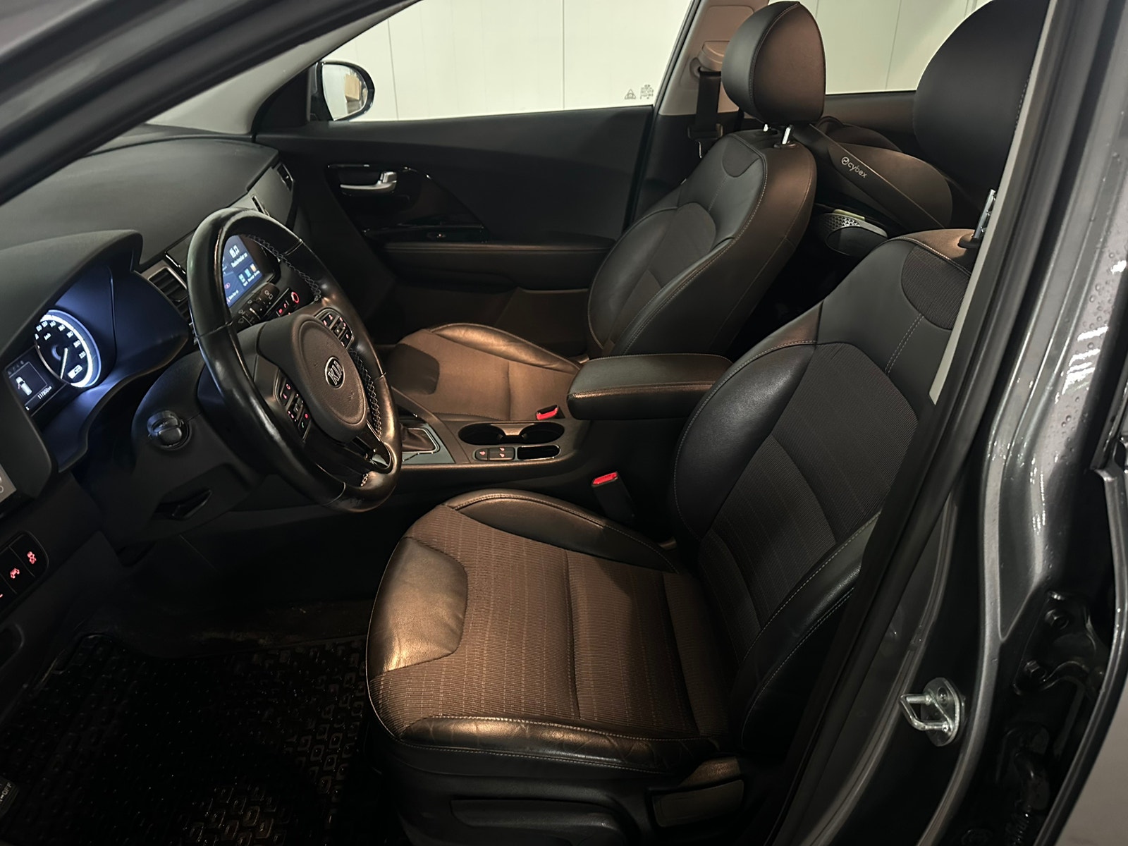 Kia Niro Hybrid DCT, 141hp, 2017