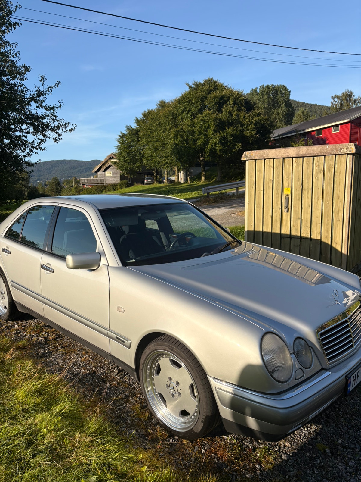 Mercedes-Benz E 320 5G-Tronic, 220hp, 1997