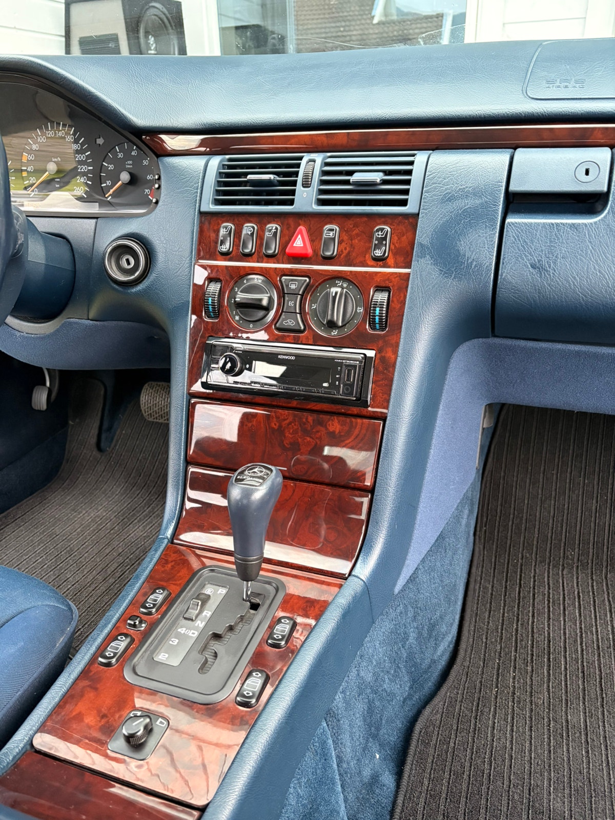 Mercedes-Benz E 320 5G-Tronic, 220hp, 1997