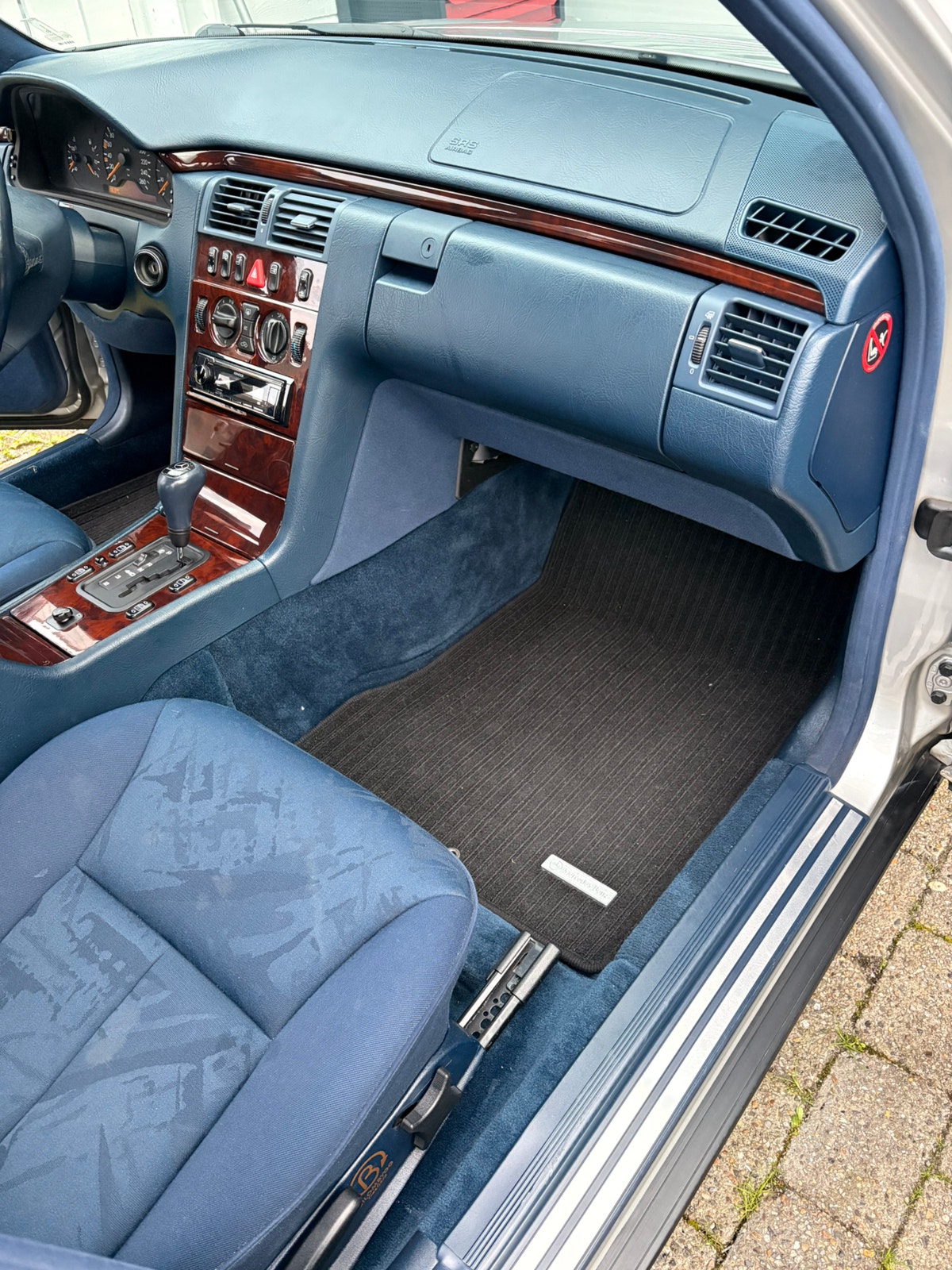 Mercedes-Benz E 320 5G-Tronic, 220hp, 1997