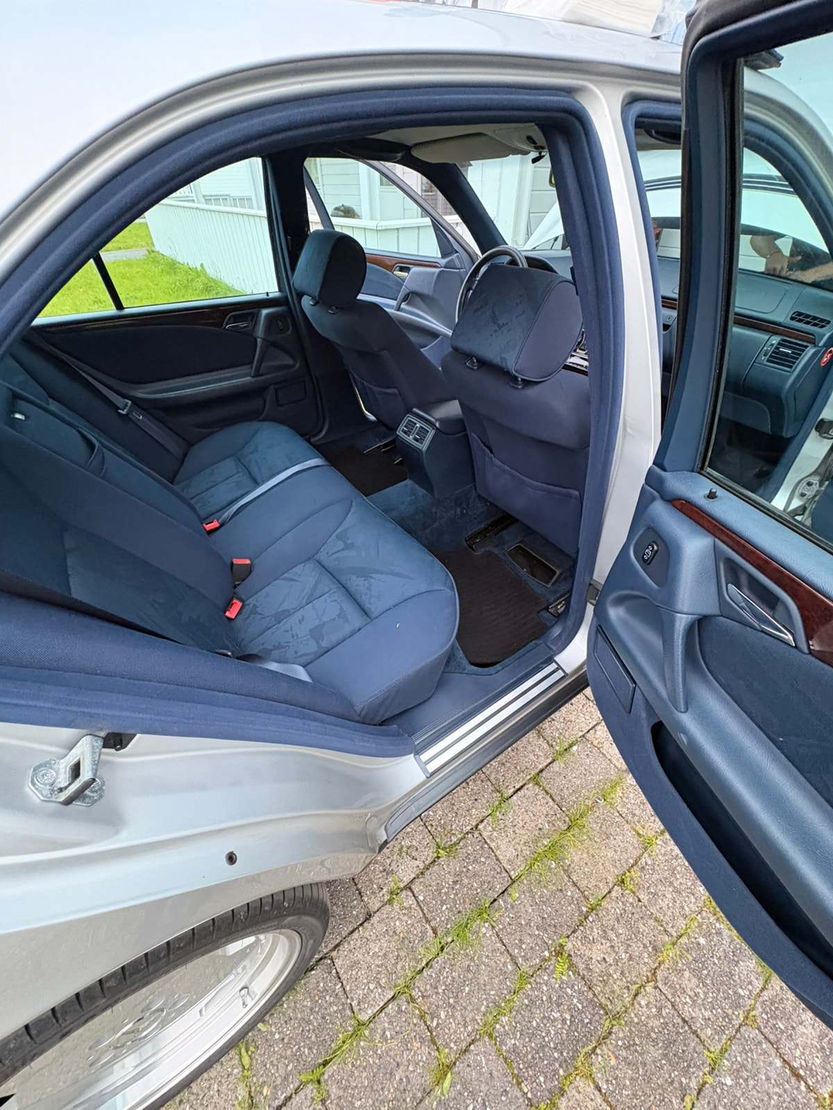 Mercedes-Benz E 320 5G-Tronic, 220hp, 1997