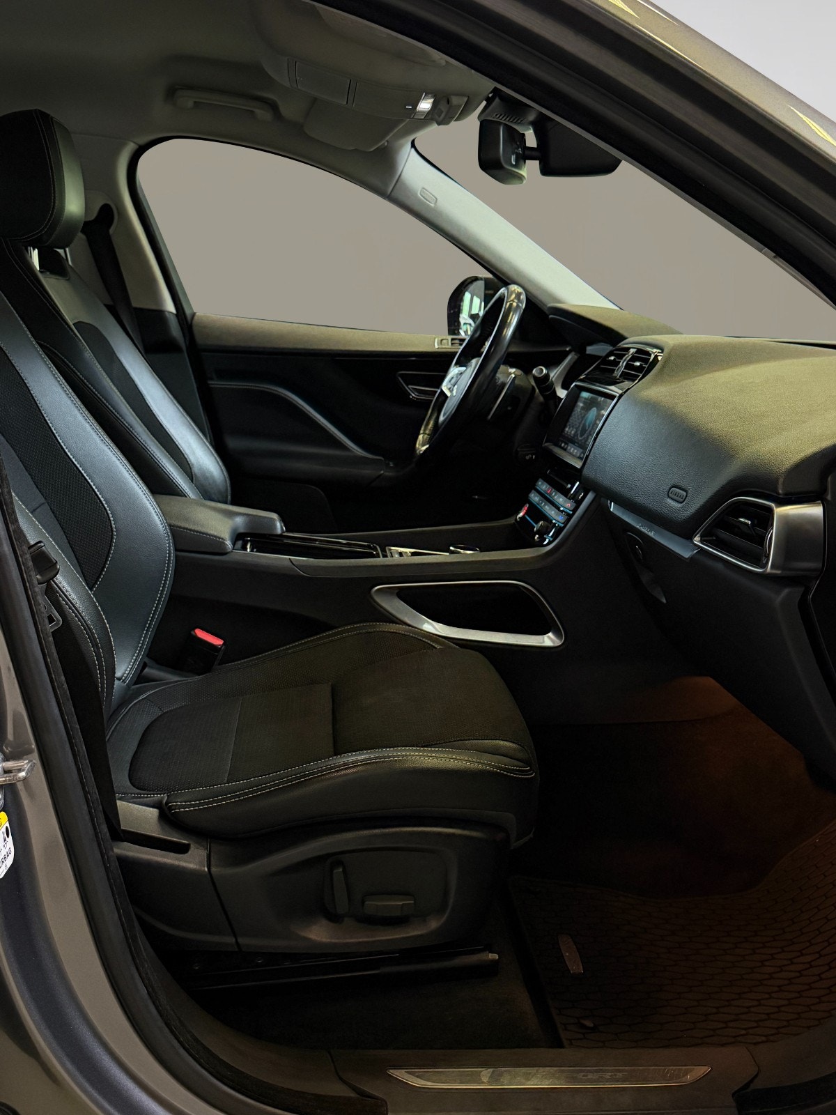 Jaguar F-Pace 20d AWD Automatic, 8-trins, 180ps, 2018