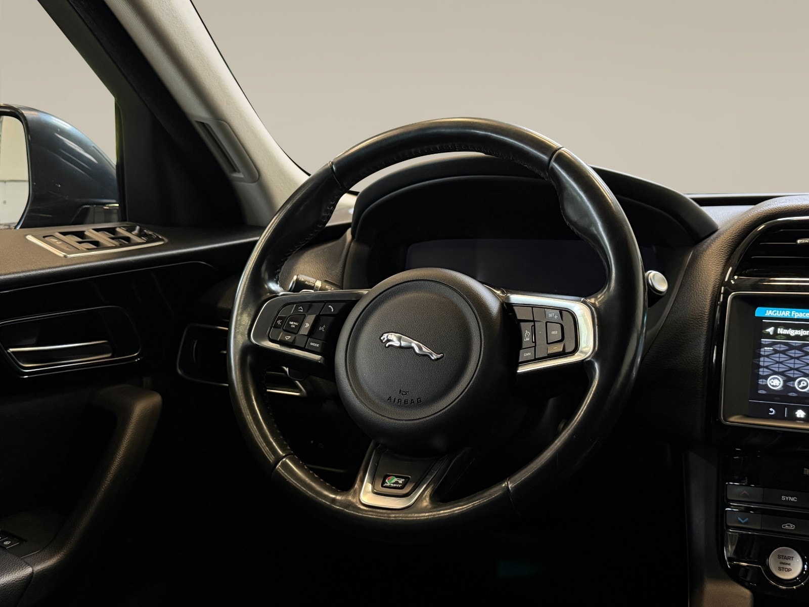 Jaguar F-Pace 20d AWD Automatic, 8-trins, 180ps, 2018