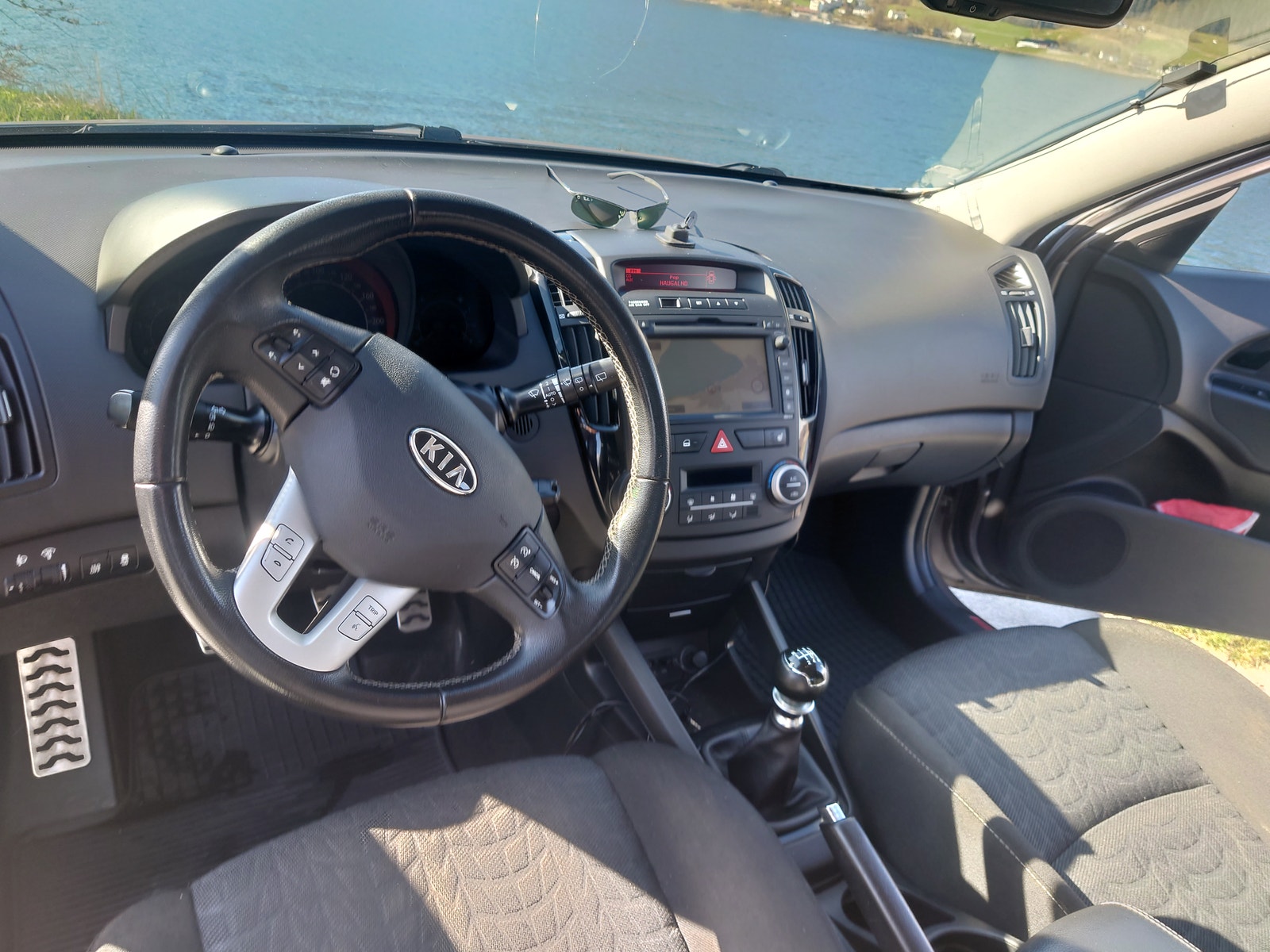 Kia cee'd_sw 1.6 CRDi Manual, 6-trins, 90ps, 2012