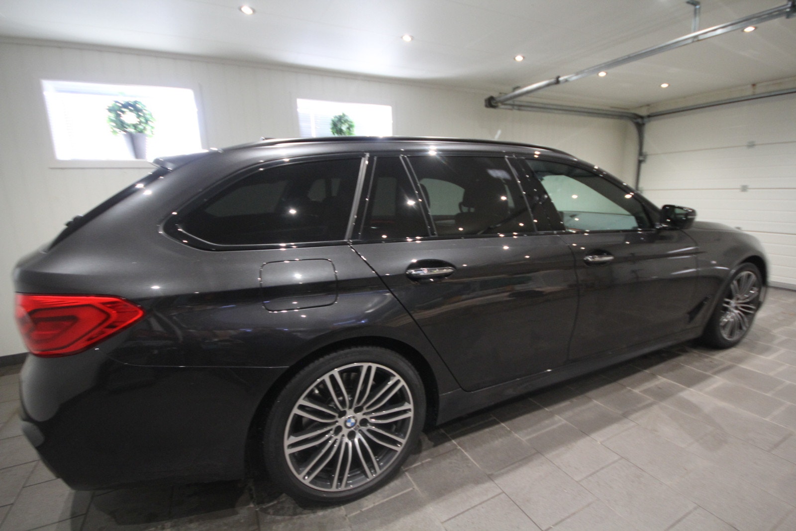 BMW 540d xDrive Touring Steptronic, 8-trinn, 320hk, 2018