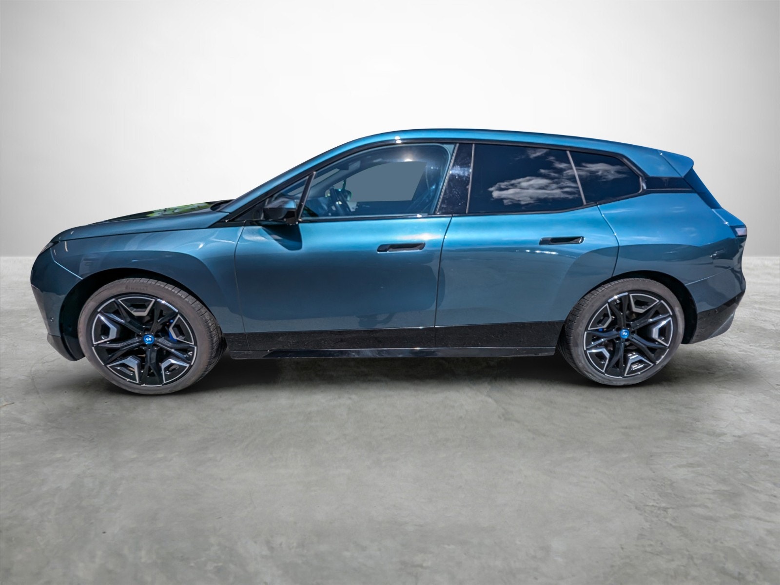 BMW iX xDrive50, 524hk, 2023