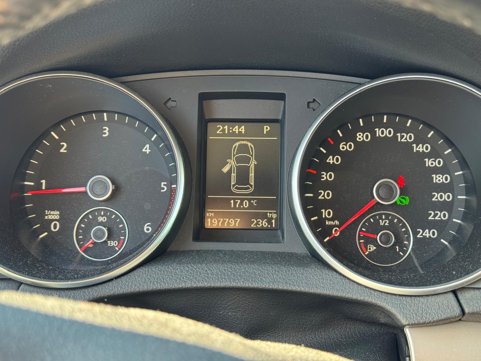 Volkswagen Golf Variant 2.0 TDI DPF DSG Sequential, 6-trins, 140ps, 2011