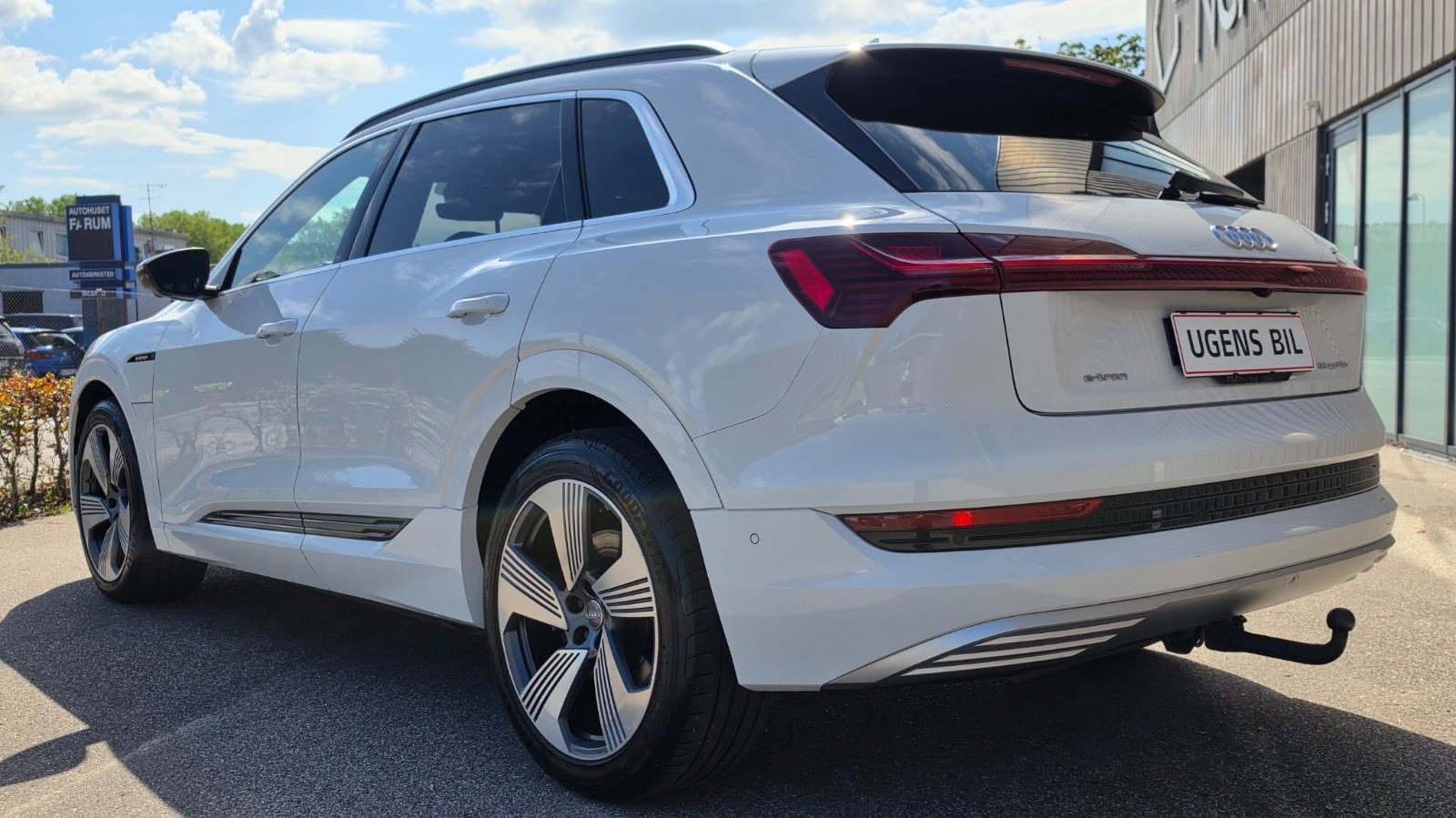 Audi e-tron 55 quattro, 408ps, 2019