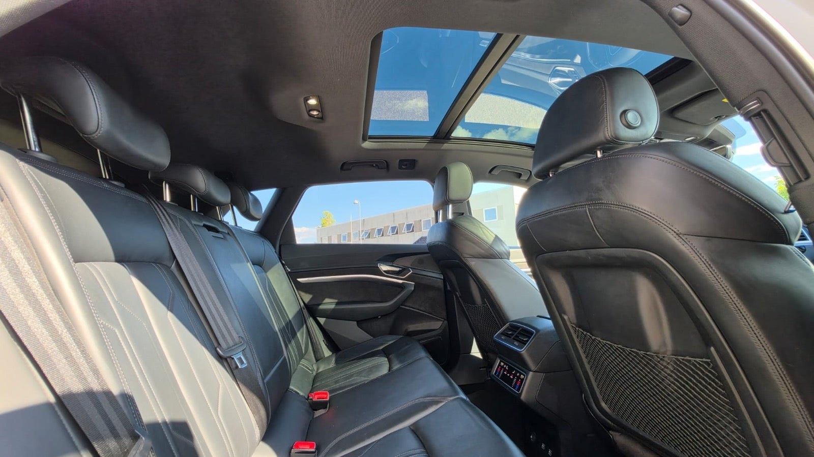 Audi e-tron 55 quattro, 408ps, 2019