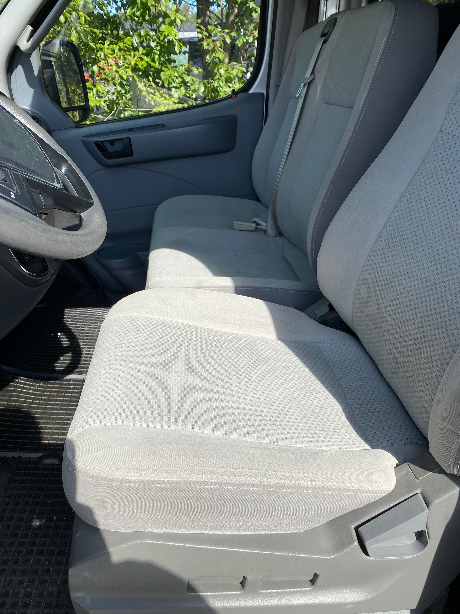 Maxus EV80 56 kWh, 136ps, 2018