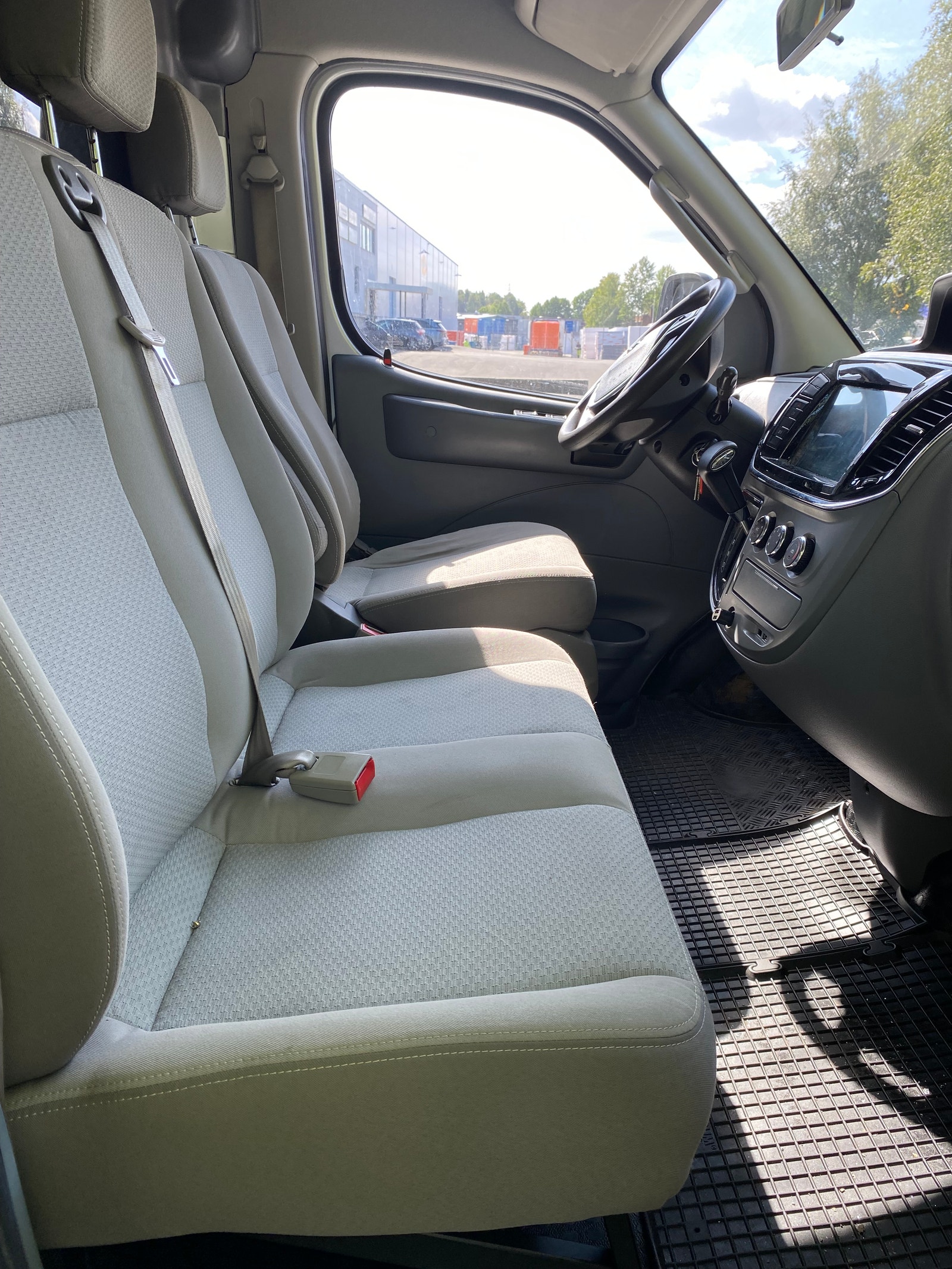 Maxus EV80 56 kWh, 136ps, 2018