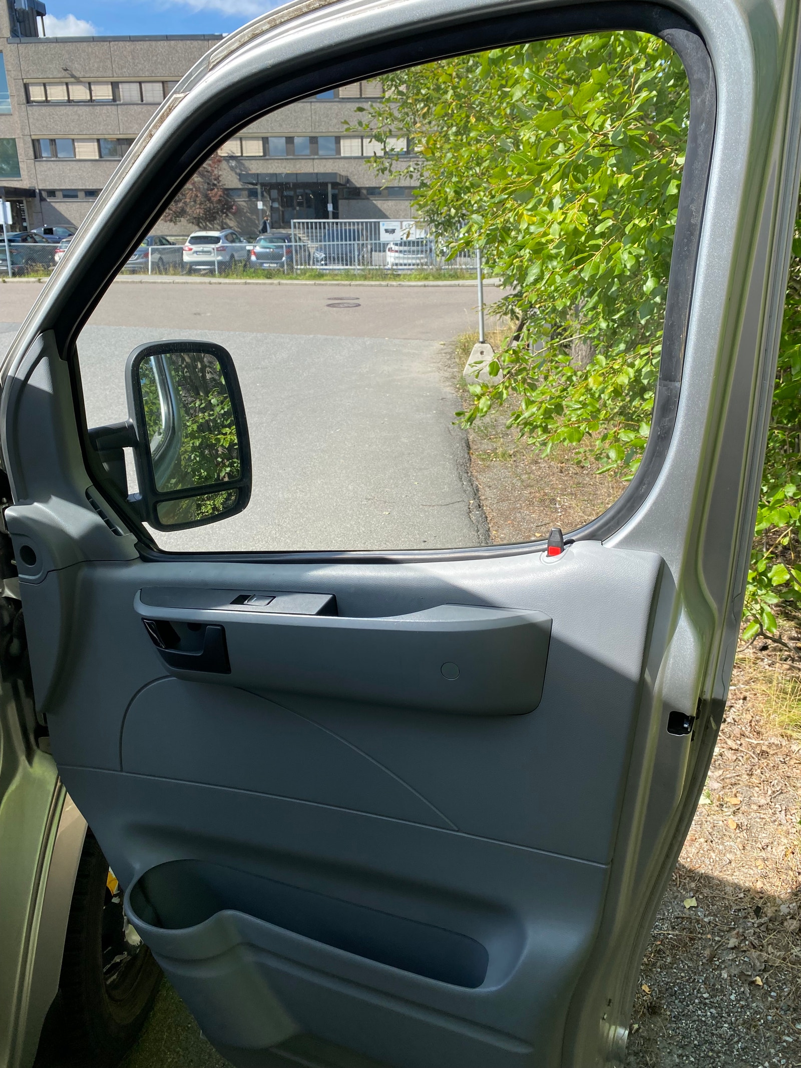 Maxus EV80 56 kWh, 136ps, 2018