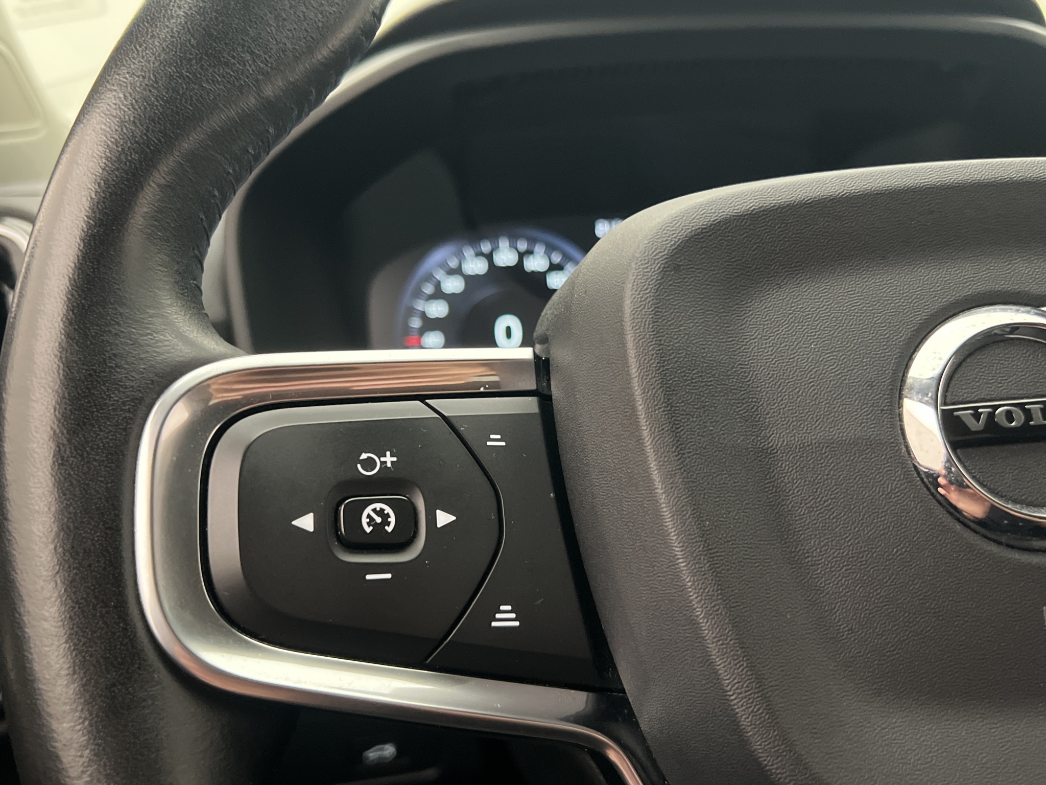 Volvo XC40 D4 AWD Geartronic, 190hp, 2018