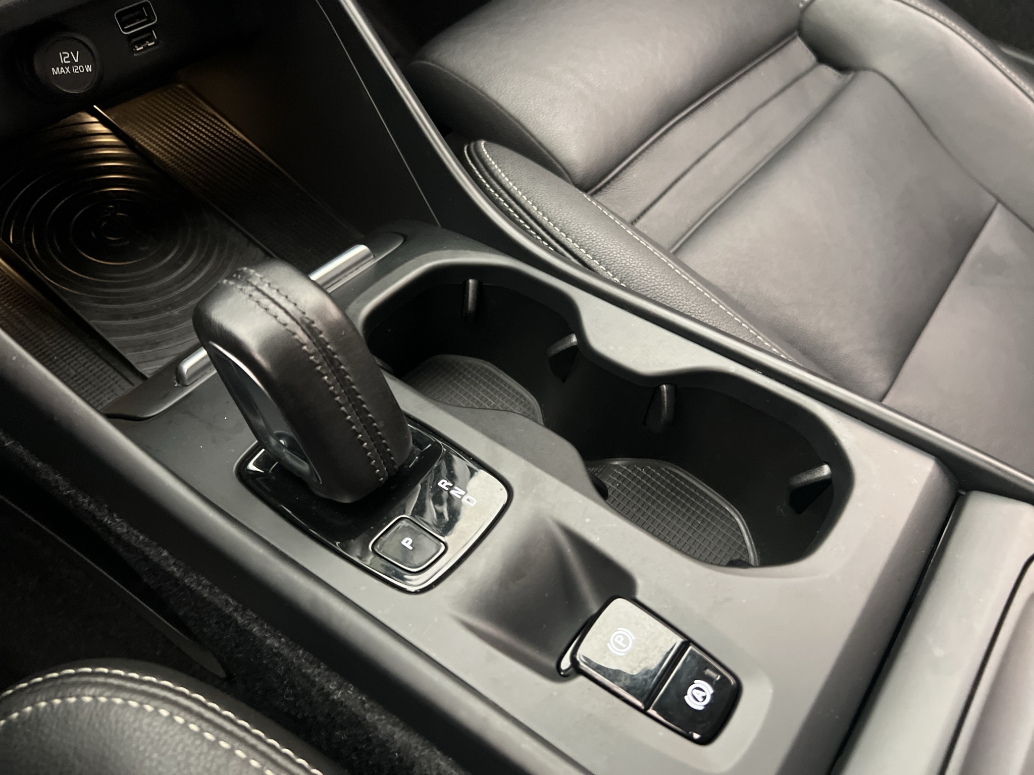 Volvo XC40 D4 AWD Geartronic, 190hp, 2018