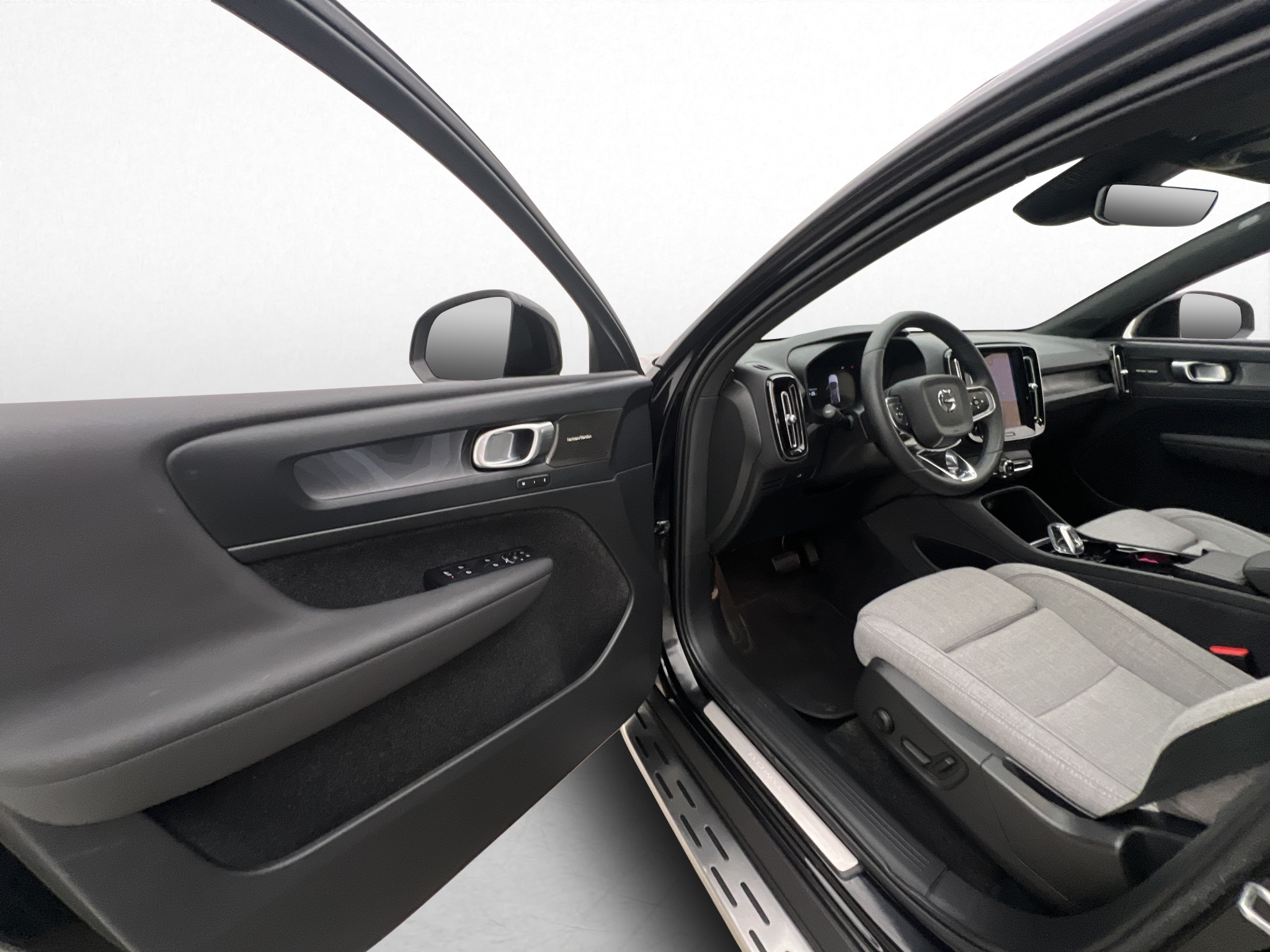 Volvo C40 Recharge Twin, 408hp, 2024