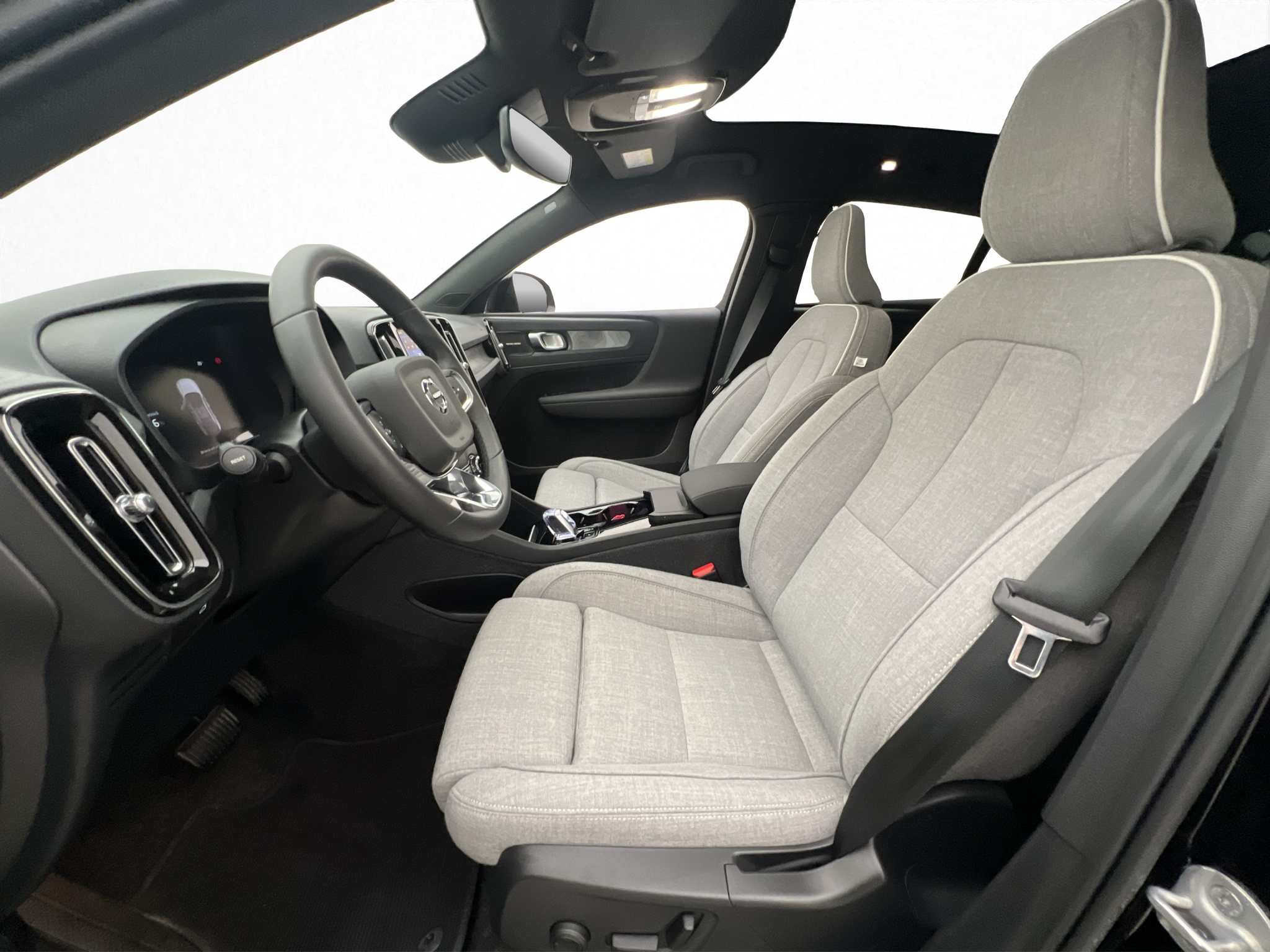 Volvo C40 Recharge Twin, 408hp, 2024