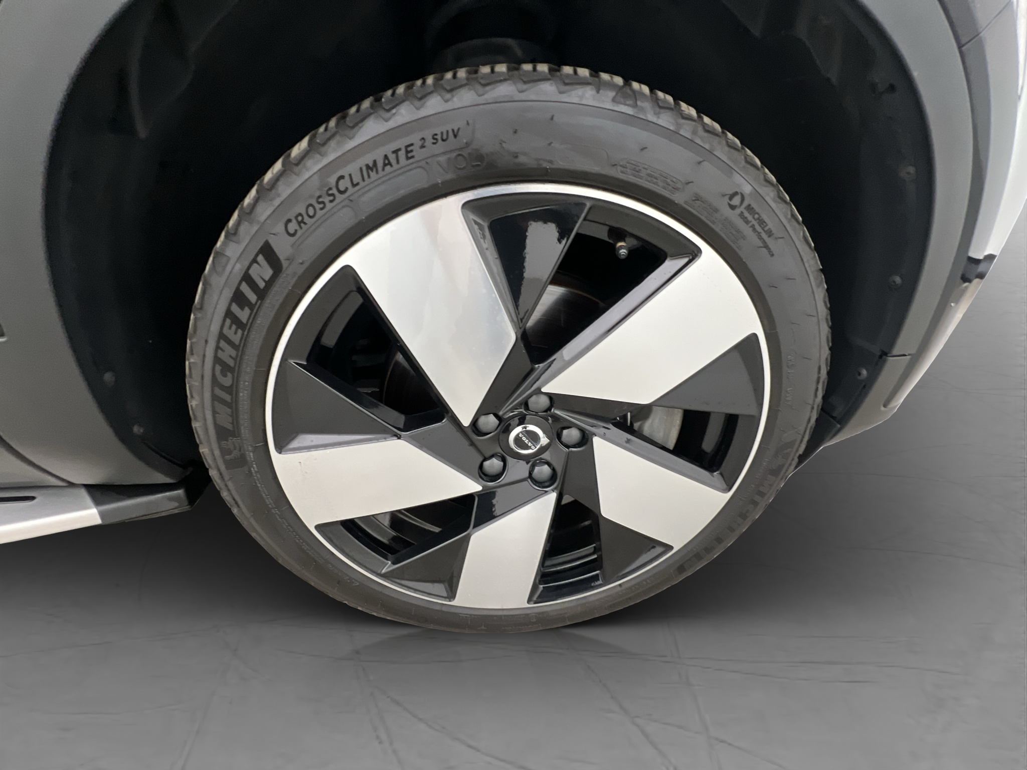 Volvo C40 Recharge Twin, 408hp, 2024
