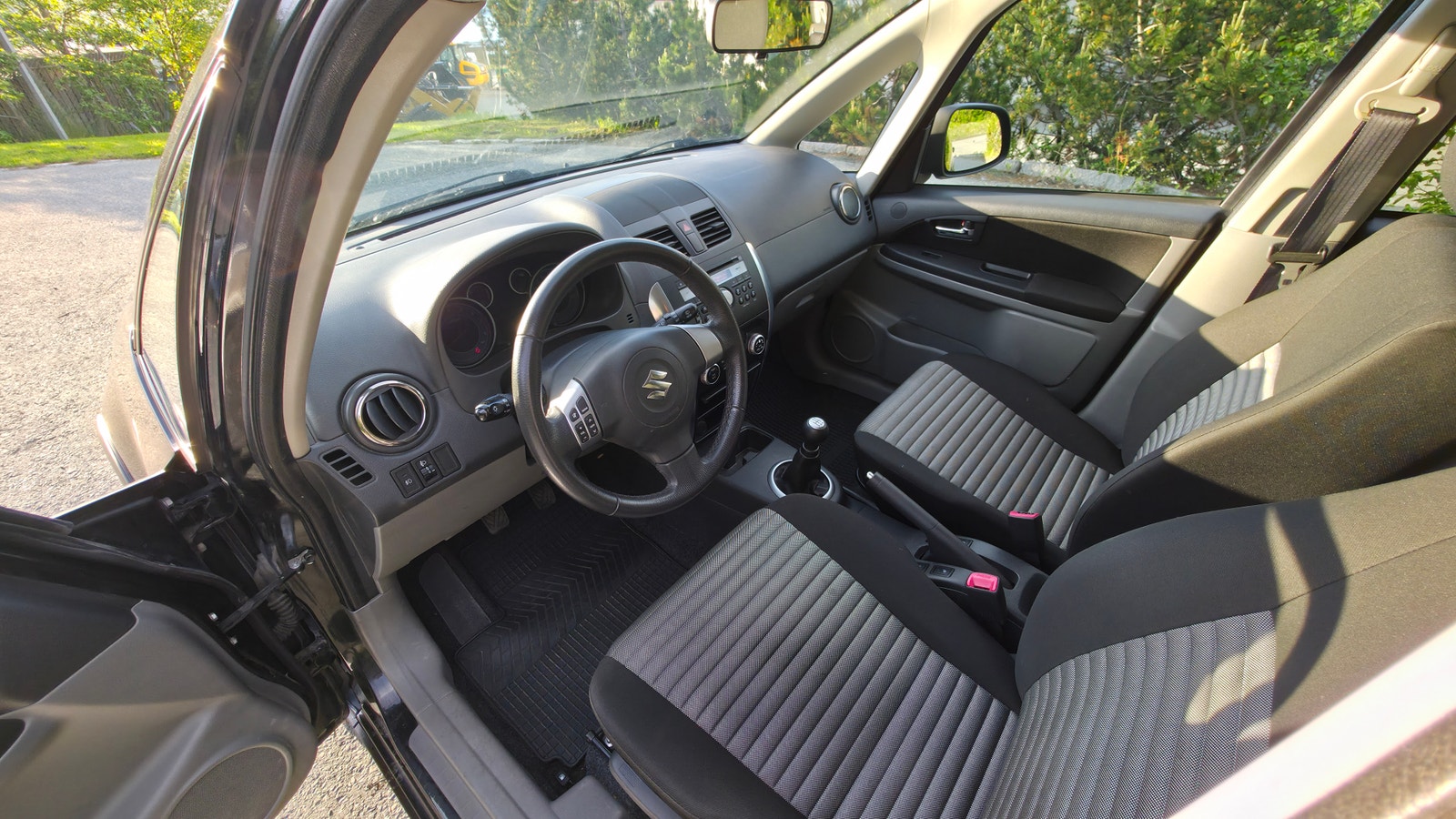 Suzuki SX4 1.6 DOHC 16V VVT 4x4 Manual, 5-trins, 120ps, 2012