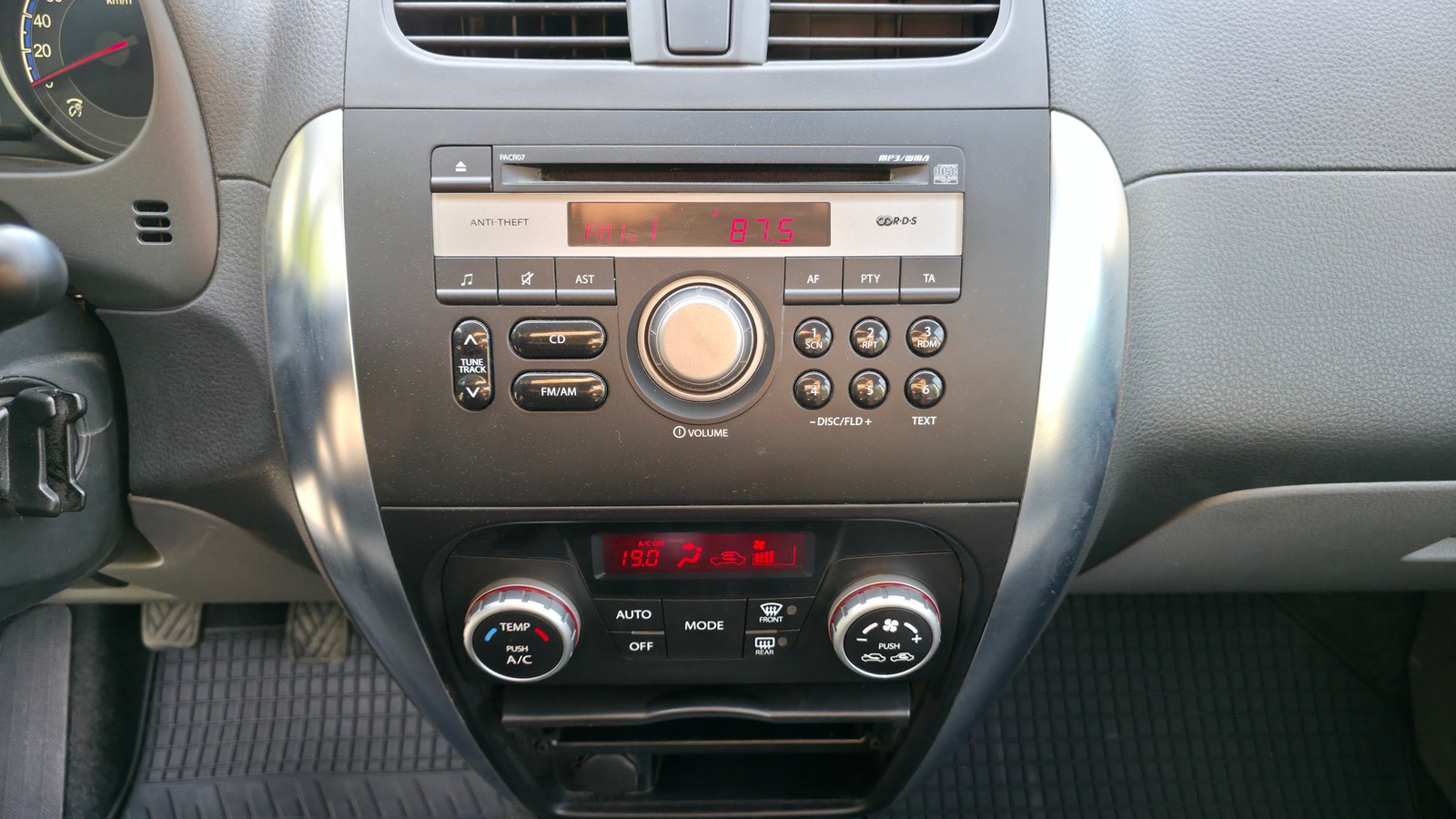 Suzuki SX4 1.6 DOHC 16V VVT 4x4 Manual, 5-trins, 120ps, 2012