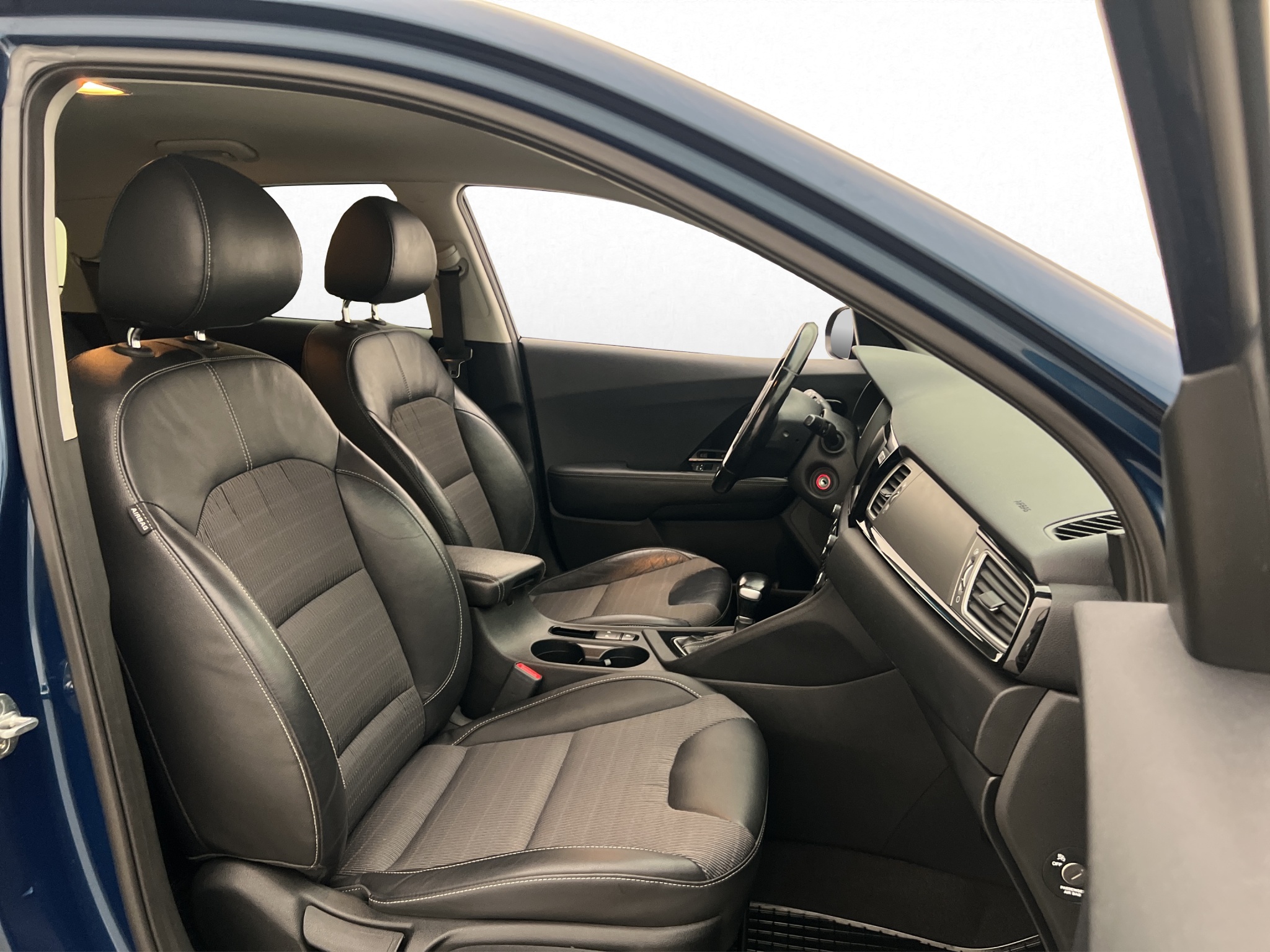 Kia Niro Hybrid DCT, 141hp, 2018