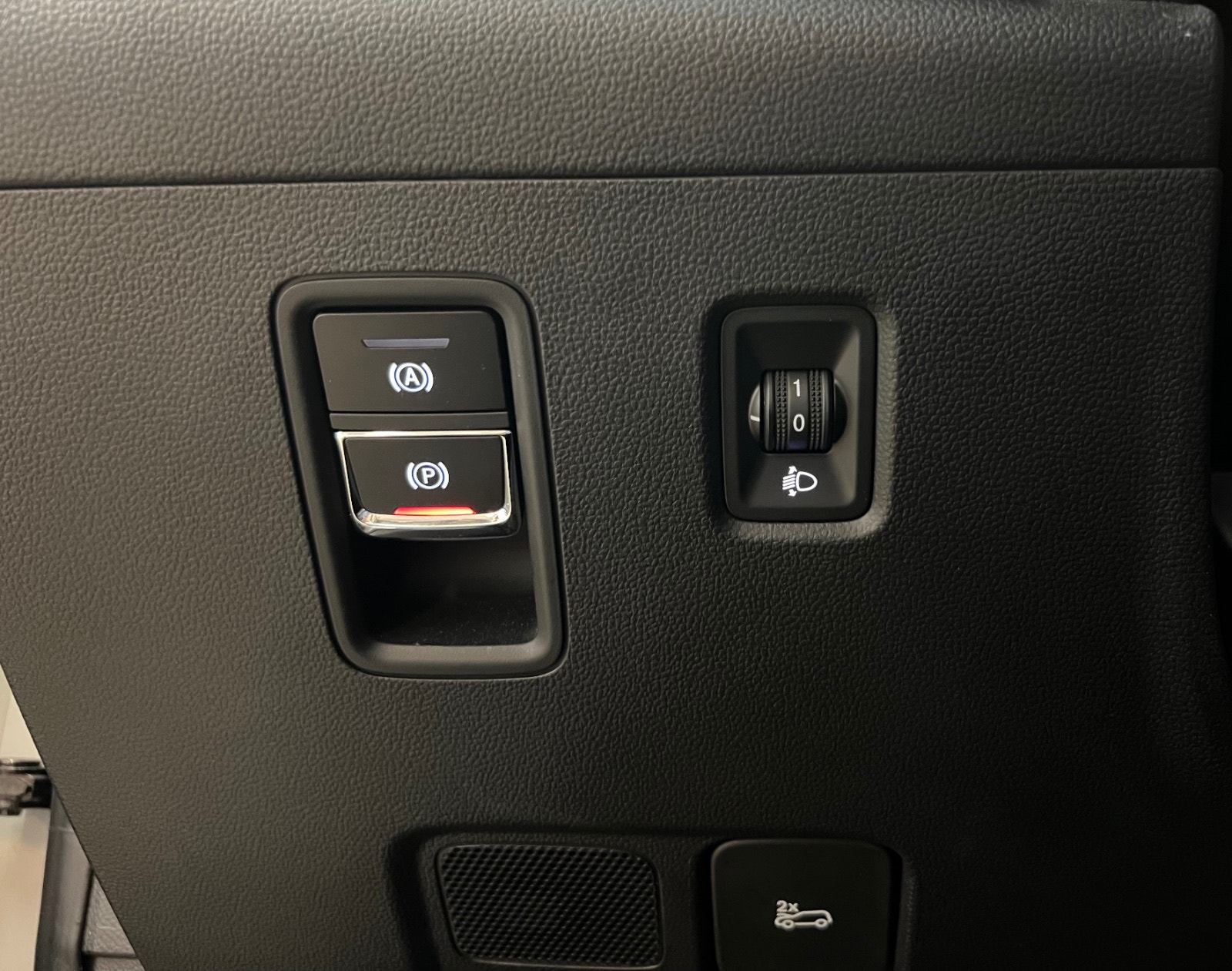 MG Marvel R Performance Automatic, 2-trins, 288ps, 2024