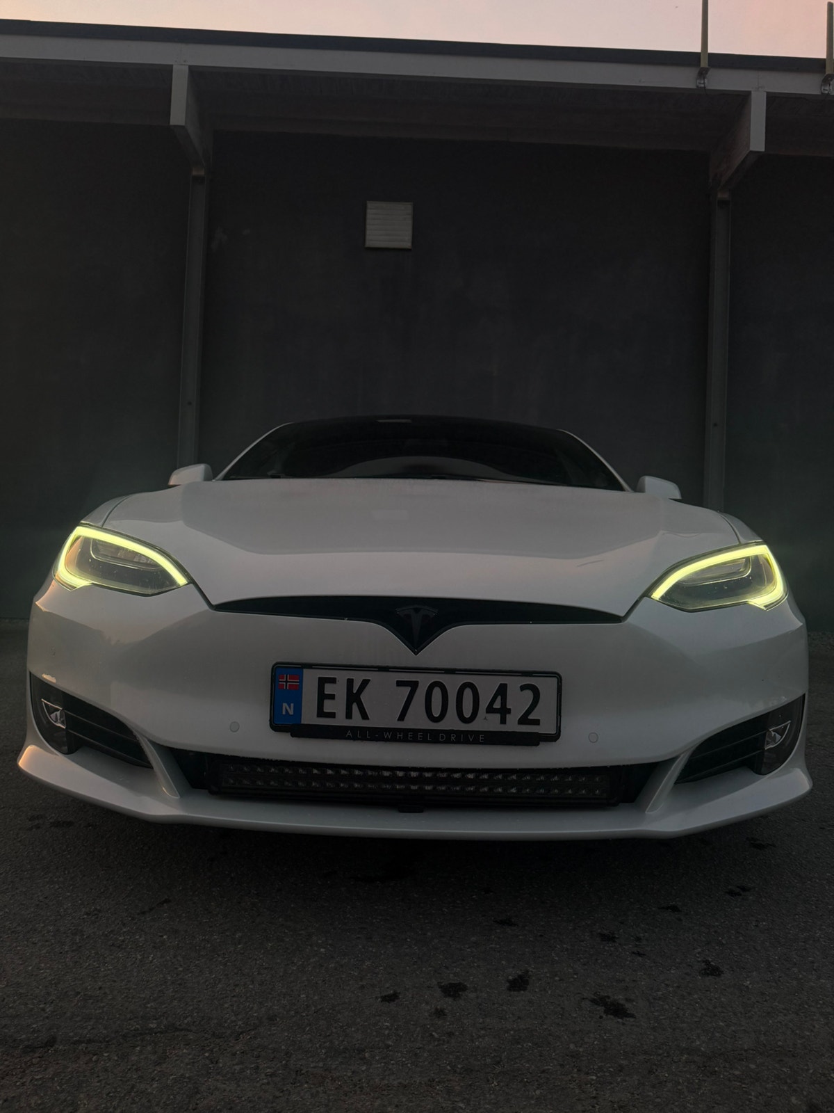 Tesla Model S 75D, 525ps, 2017