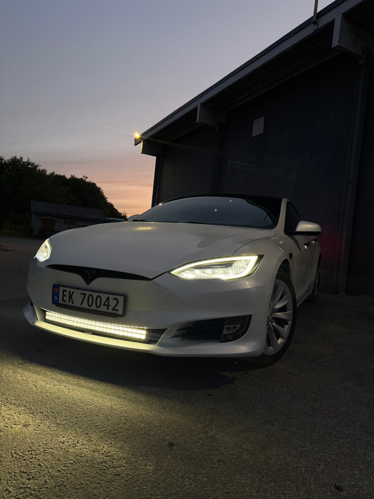 Tesla Model S 75D, 525ps, 2017