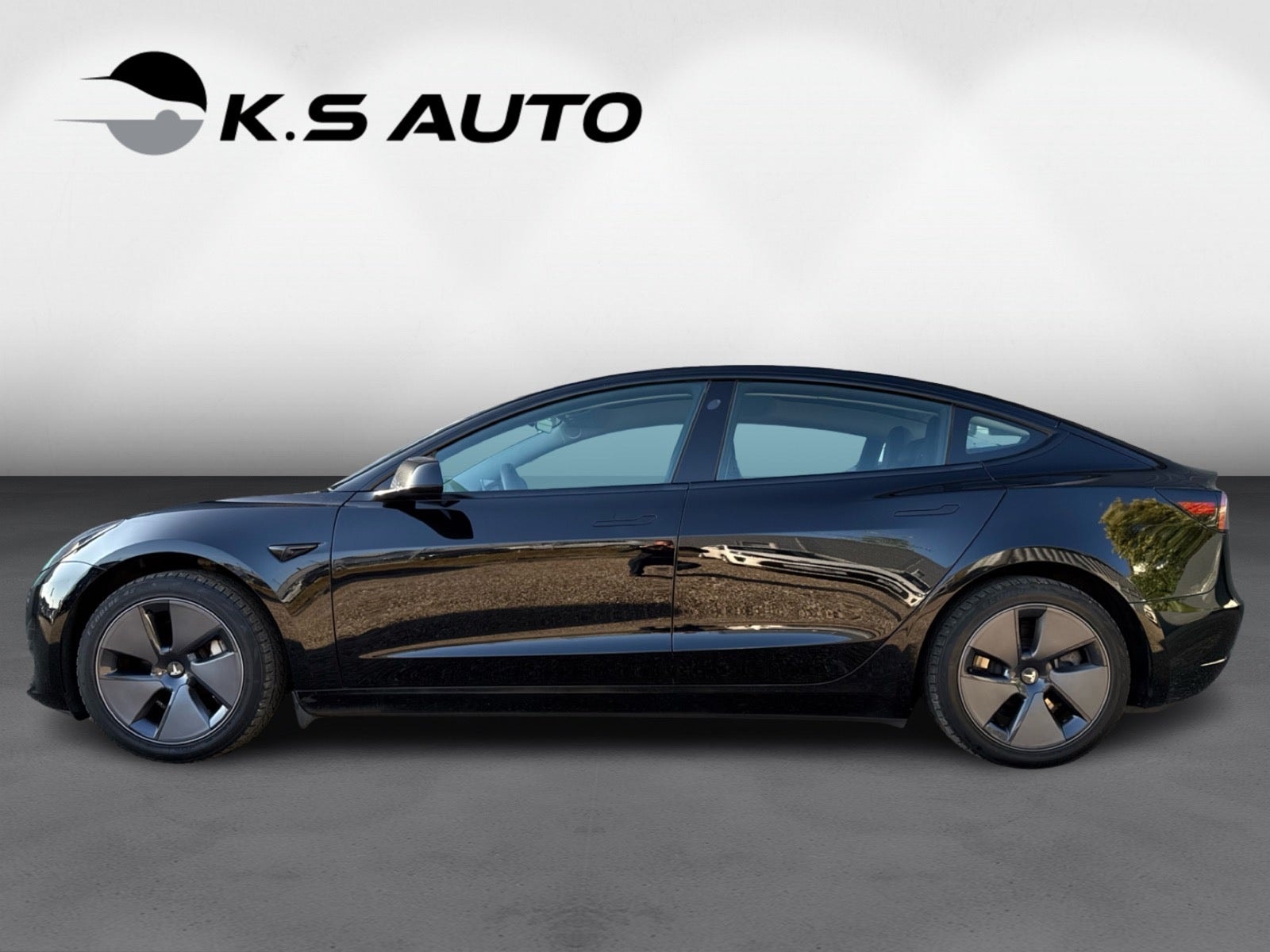 Tesla Model 3 Standard Range, 283hp, 2023