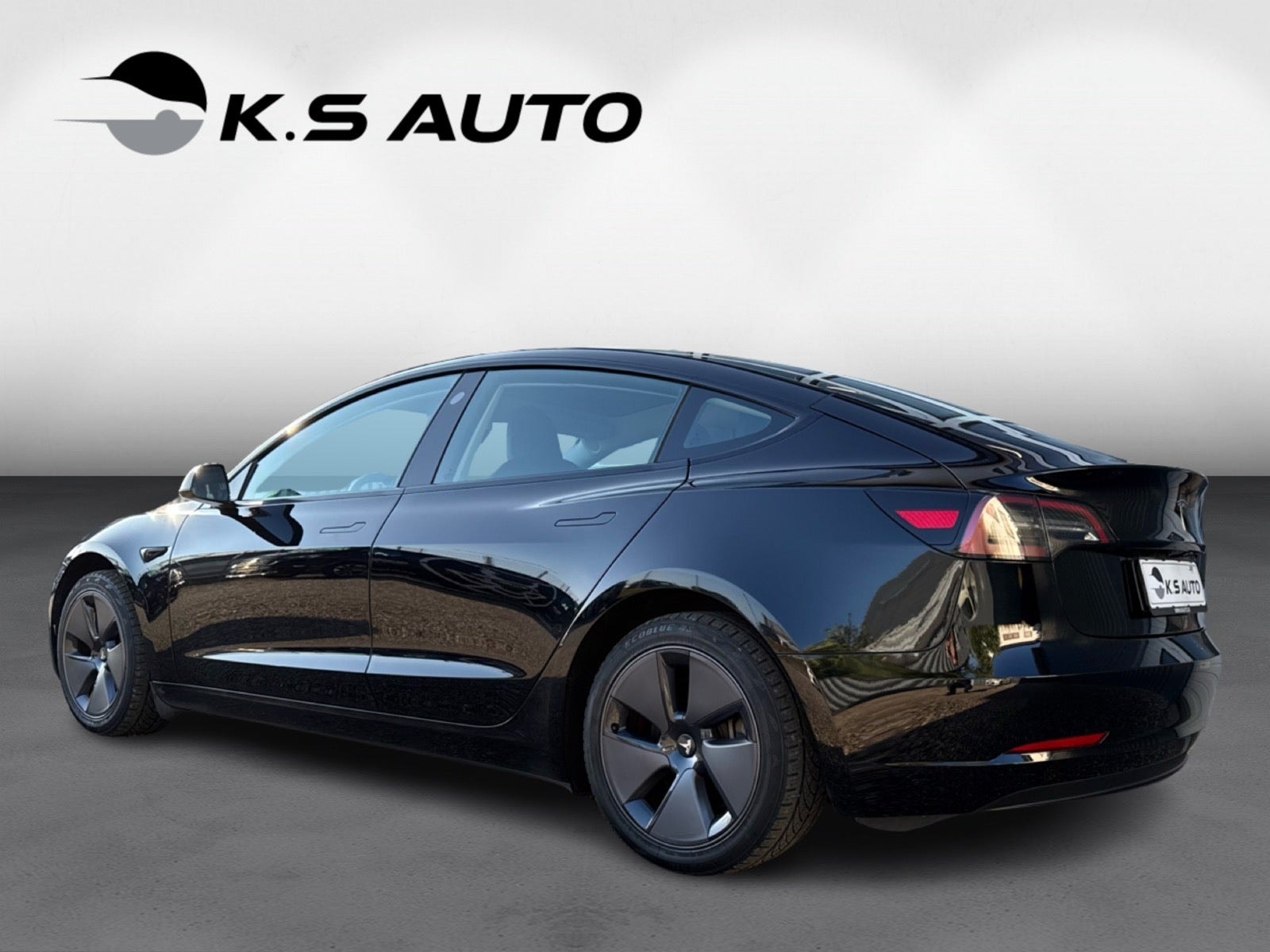 Tesla Model 3 Standard Range, 283hp, 2023