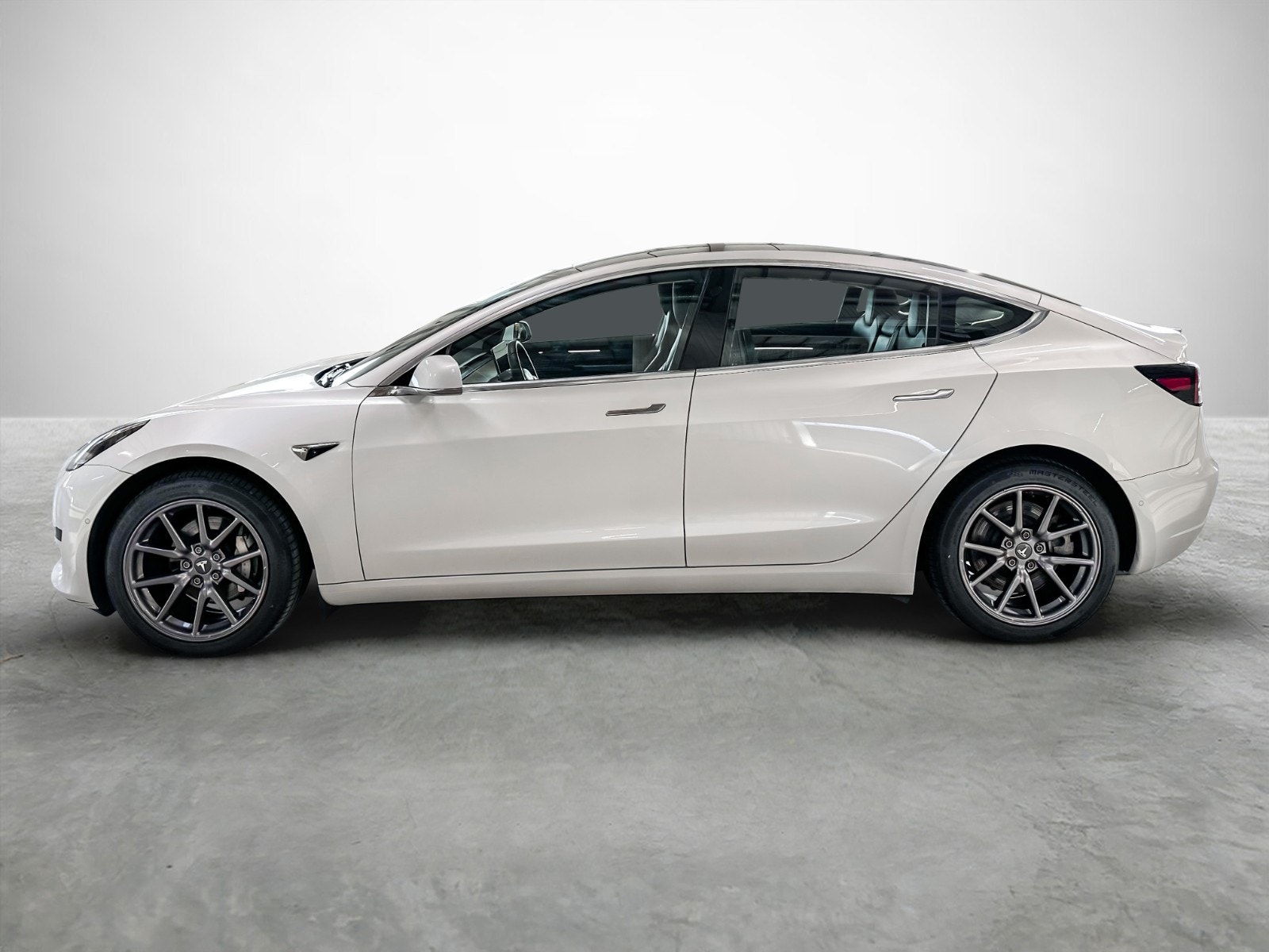 Tesla Model 3 Standard Range Plus, 325hk, 2020