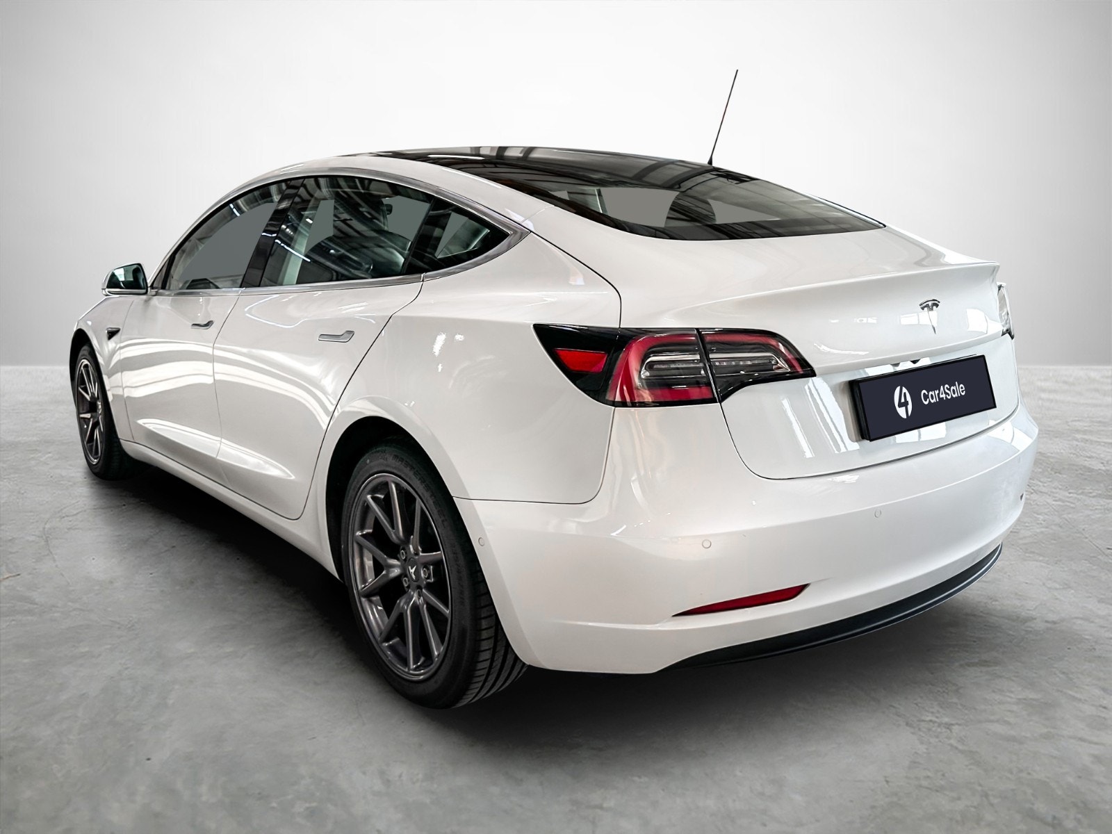 Tesla Model 3 Standard Range Plus, 325hk, 2020