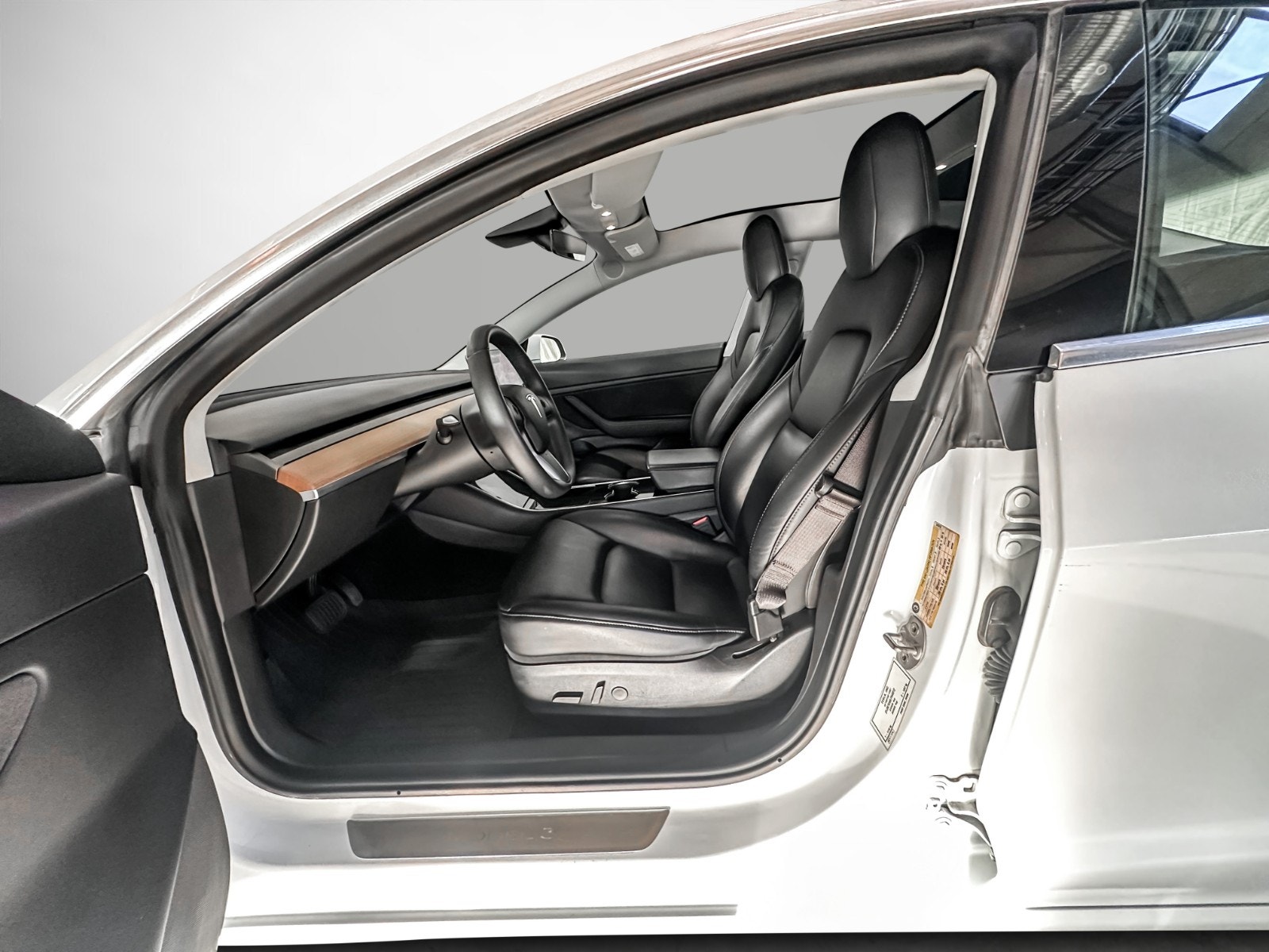 Tesla Model 3 Standard Range Plus, 325hk, 2020