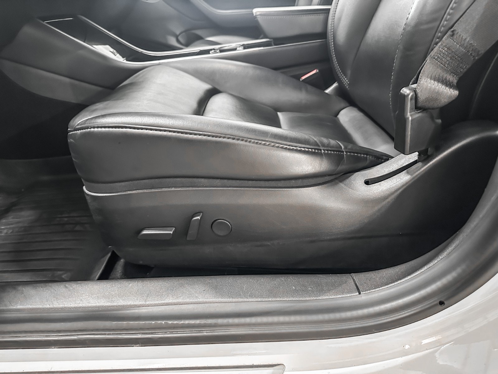 Tesla Model 3 Standard Range Plus, 325hk, 2020