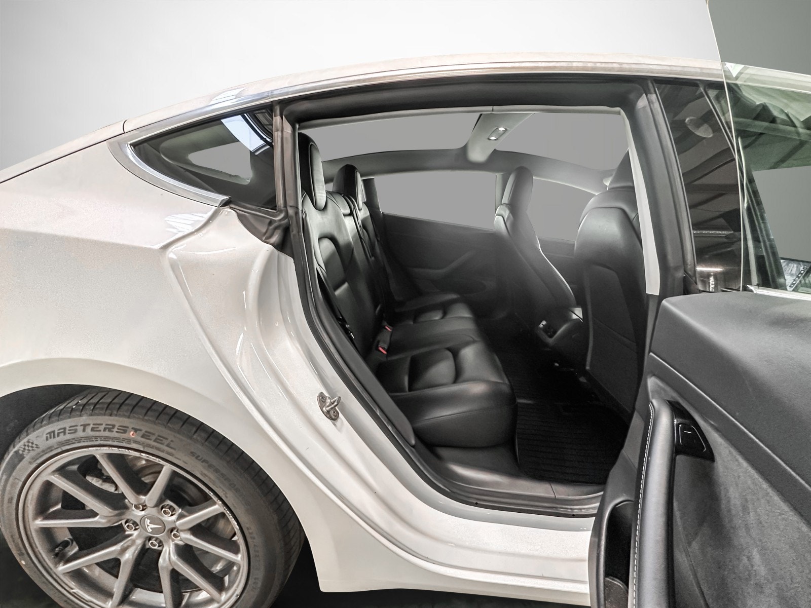 Tesla Model 3 Standard Range Plus, 325hk, 2020