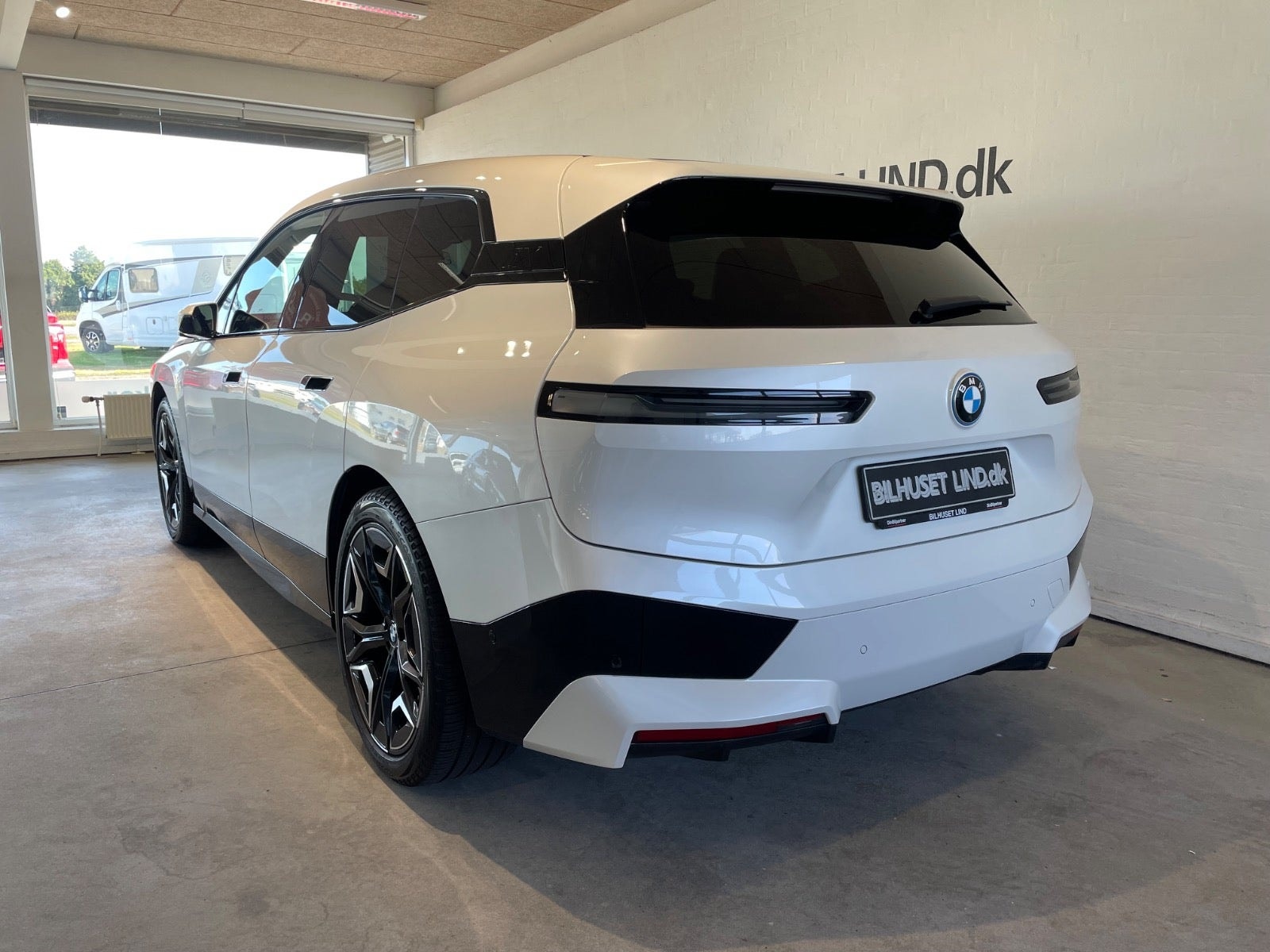 BMW iX xDrive40, 326hk, 2023