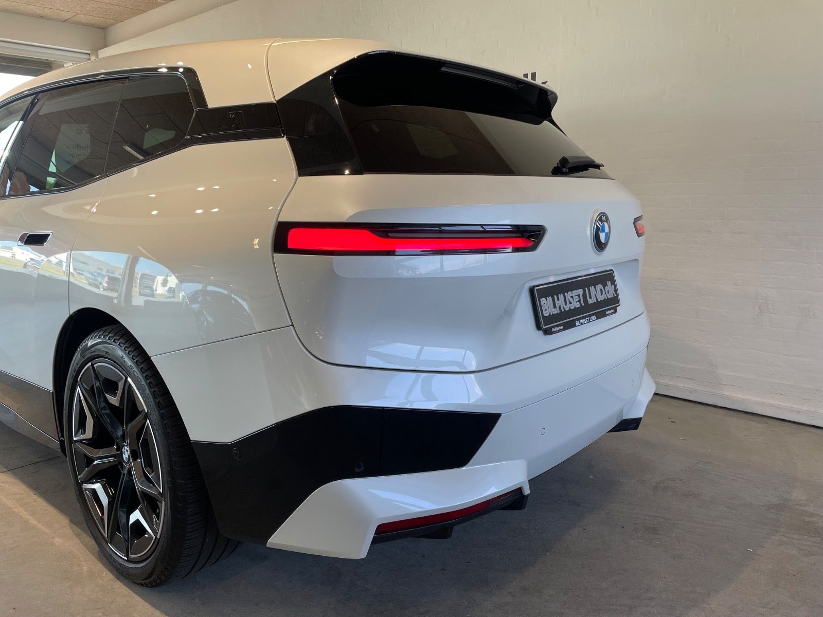 BMW iX xDrive40, 326hk, 2023