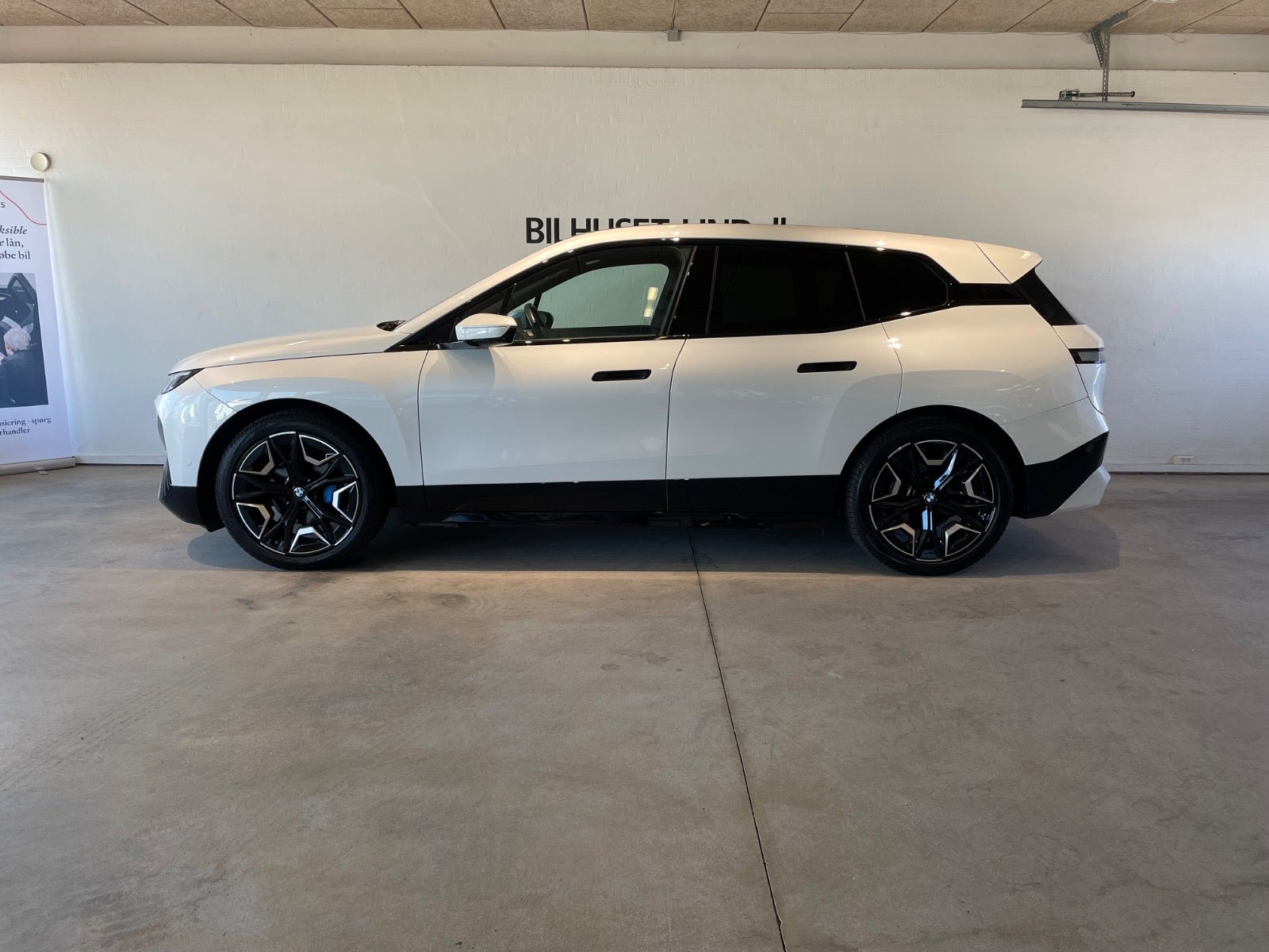 BMW iX xDrive40, 326hk, 2023