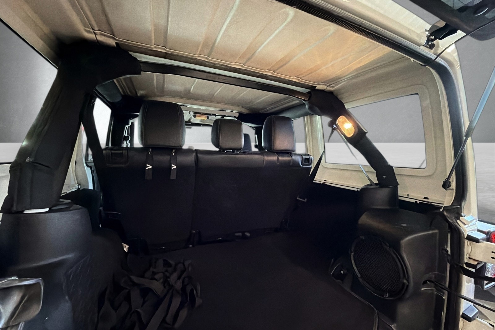 Jeep Wrangler Unlimited 2.8 4WD Automatic, 200hp, 2013