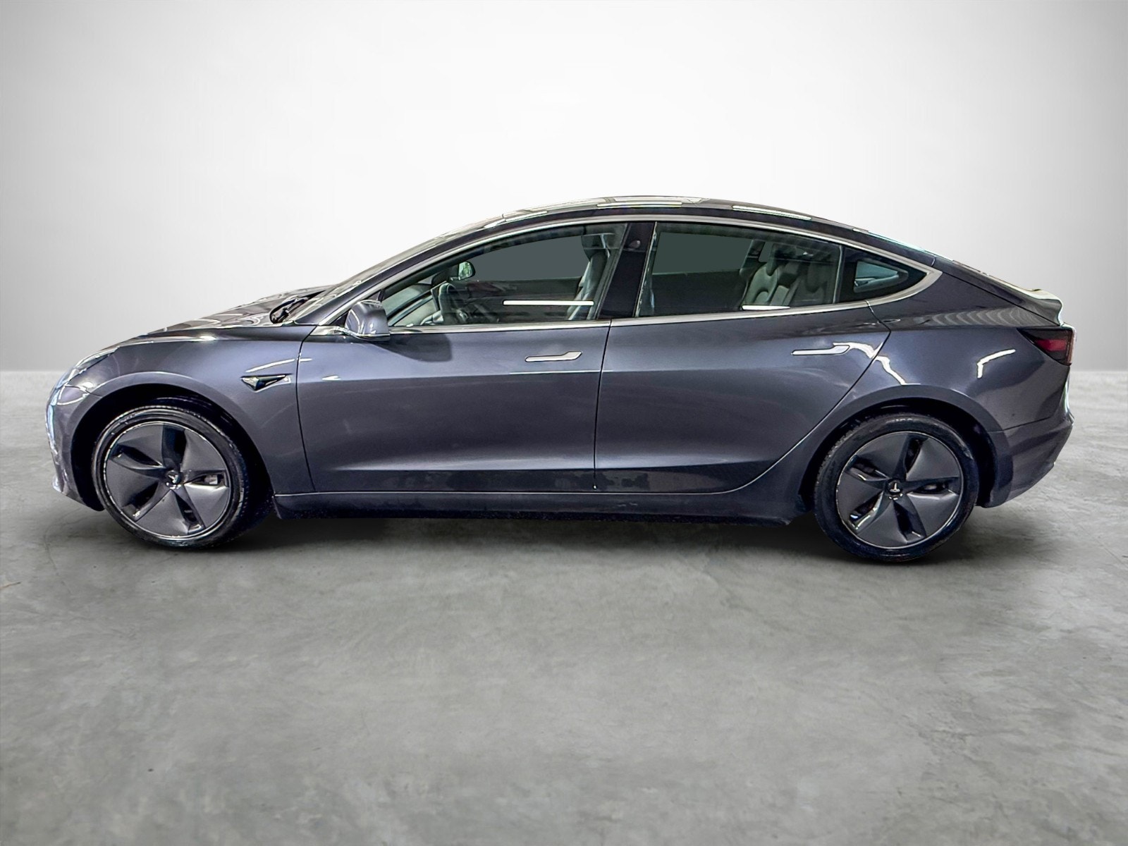 Tesla Model 3 Standard Range Plus, 325hk, 2020