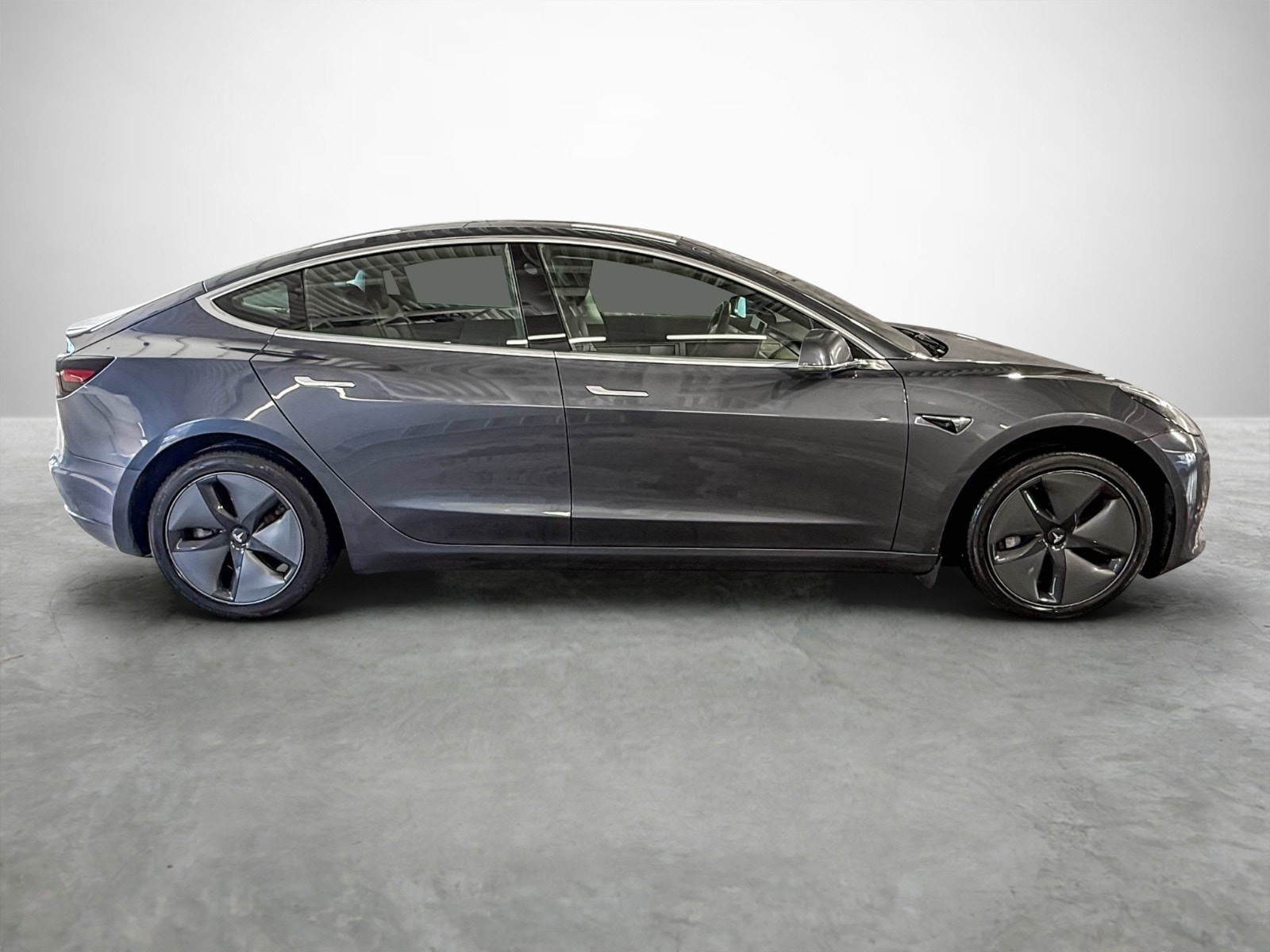 Tesla Model 3 Standard Range Plus, 325hk, 2020