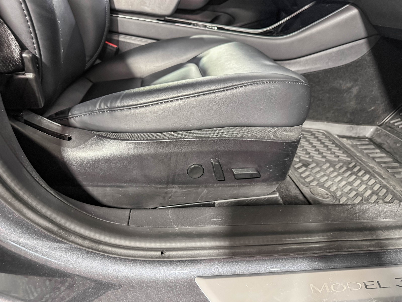 Tesla Model 3 Standard Range Plus, 325hk, 2020